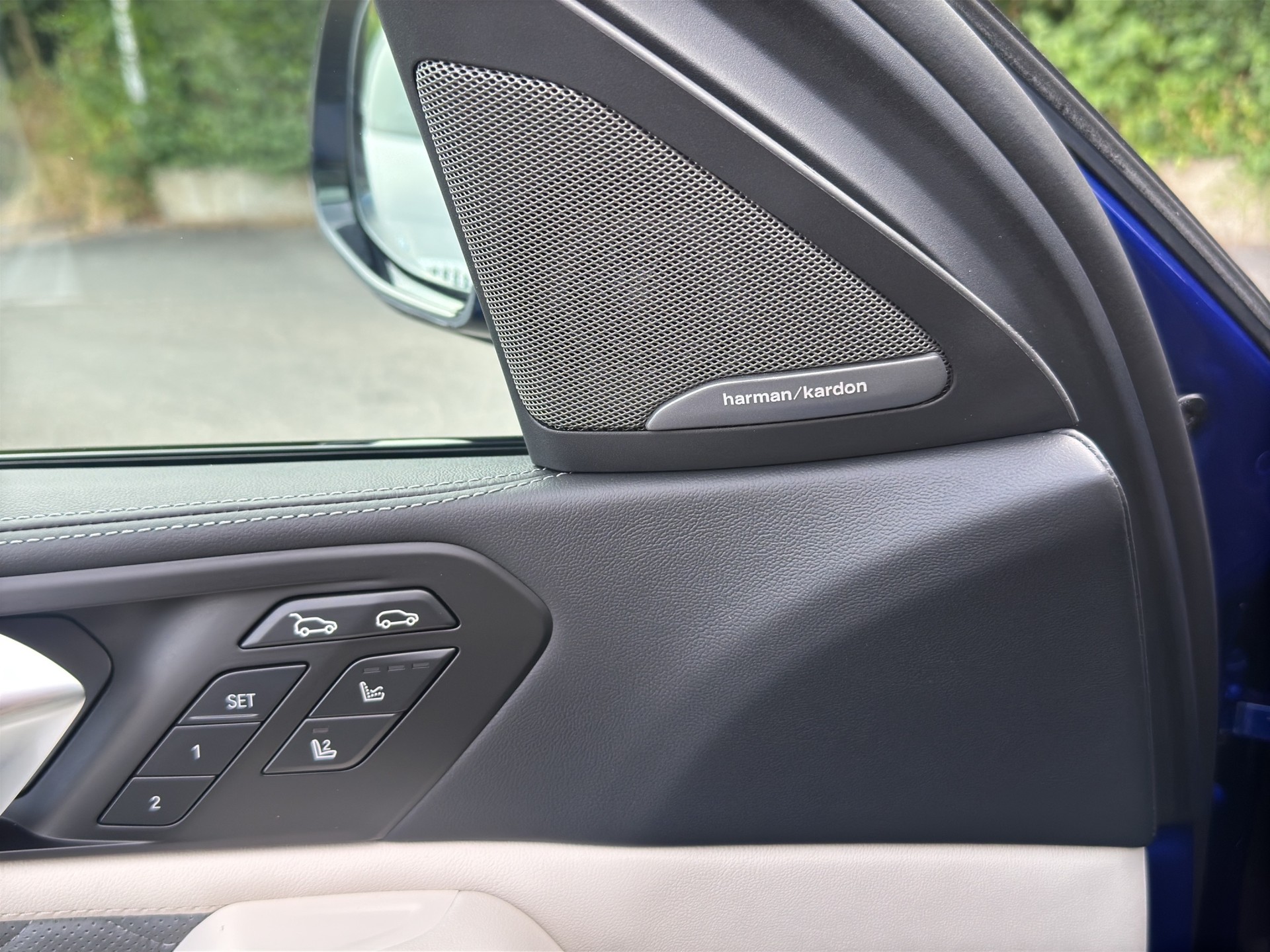 BMW X6M Competition (CH) FACELIFT CARBON INDIVIDUAL-image-26