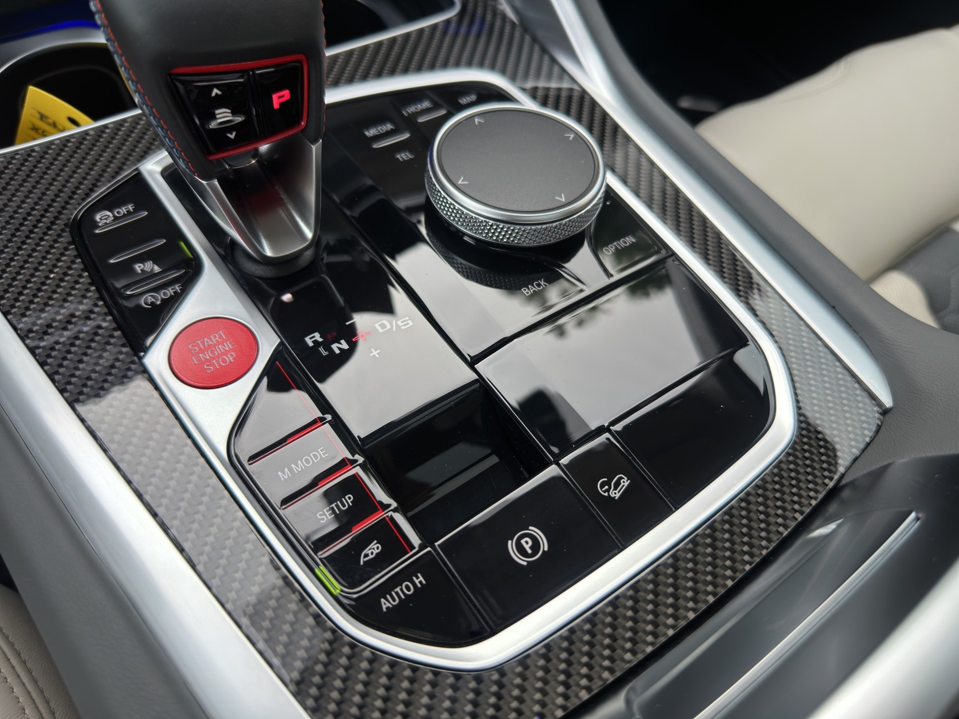 BMW X6M Competition (CH) FACELIFT CARBON INDIVIDUAL-image-25