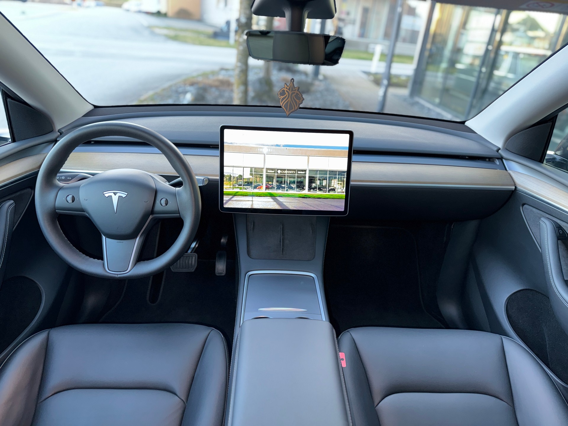 TESLA Model Y Long Range / Full Self Driving / AHK / AMD Ryzen-image-7