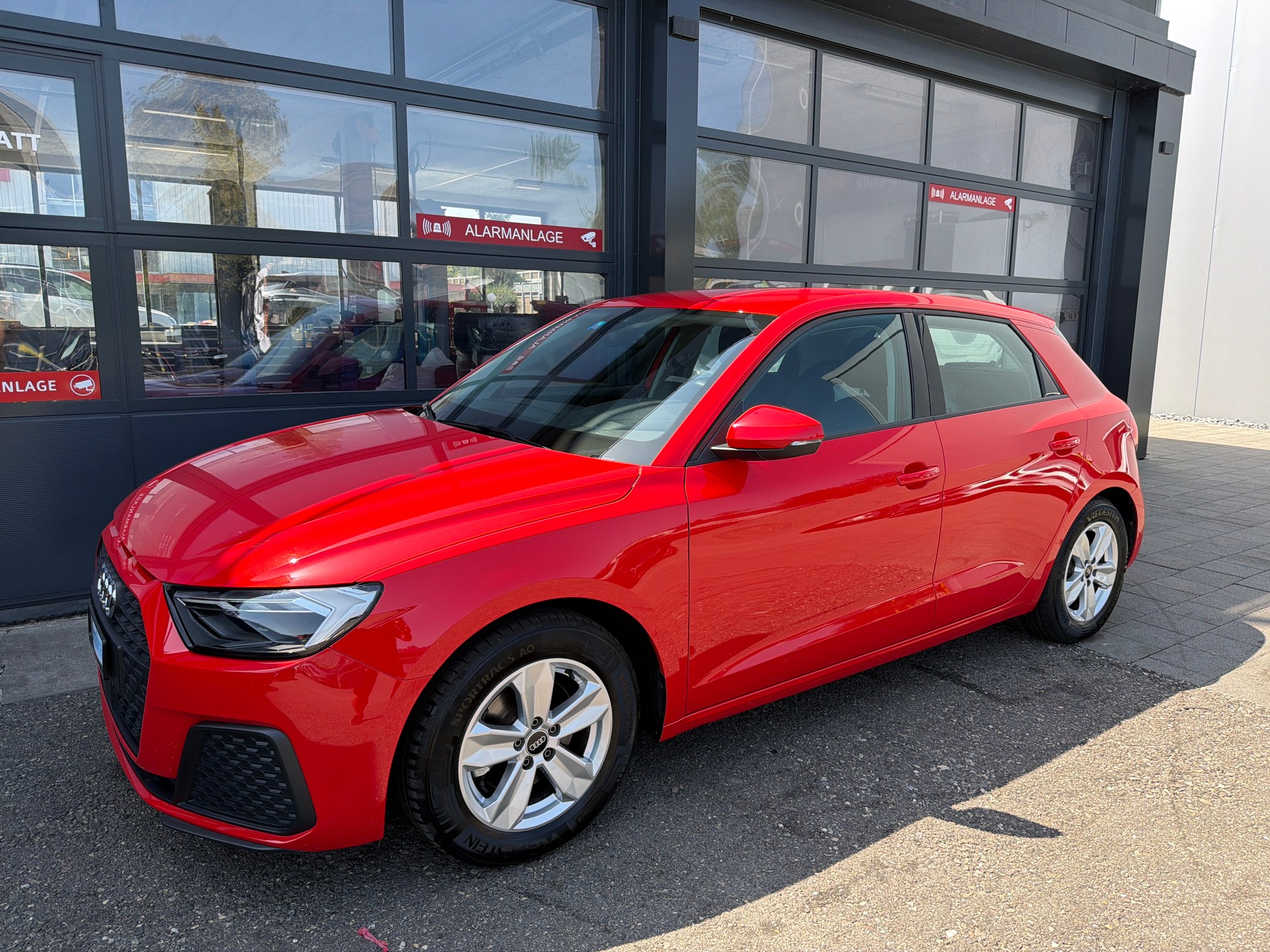 AUDI A1 Sportback 30 TFSI Attraction S-tronic-showroom-element-1