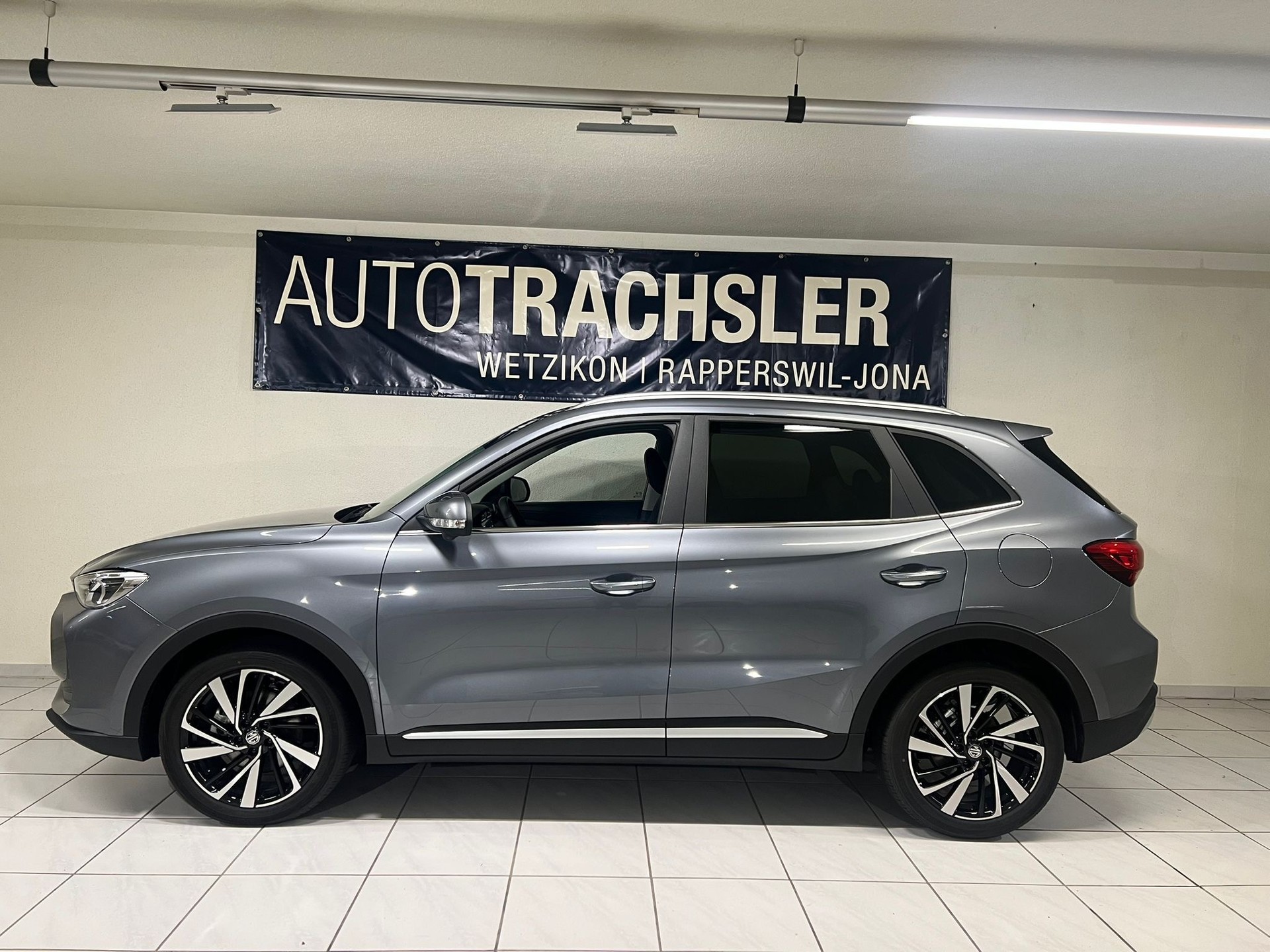 MG ZS 1.5 HEV Luxury-image-3