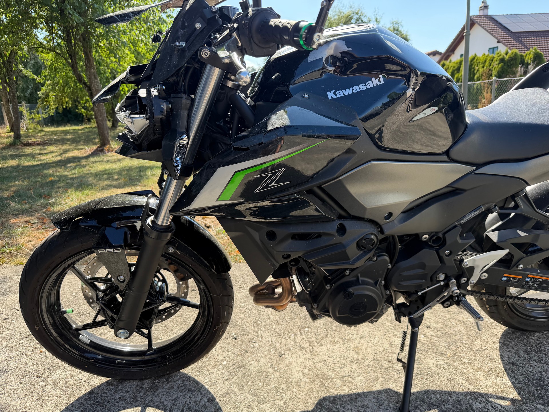 KAWASAKI Z 500/ 2025 / -3000km / accidenté - Unfall-image-10