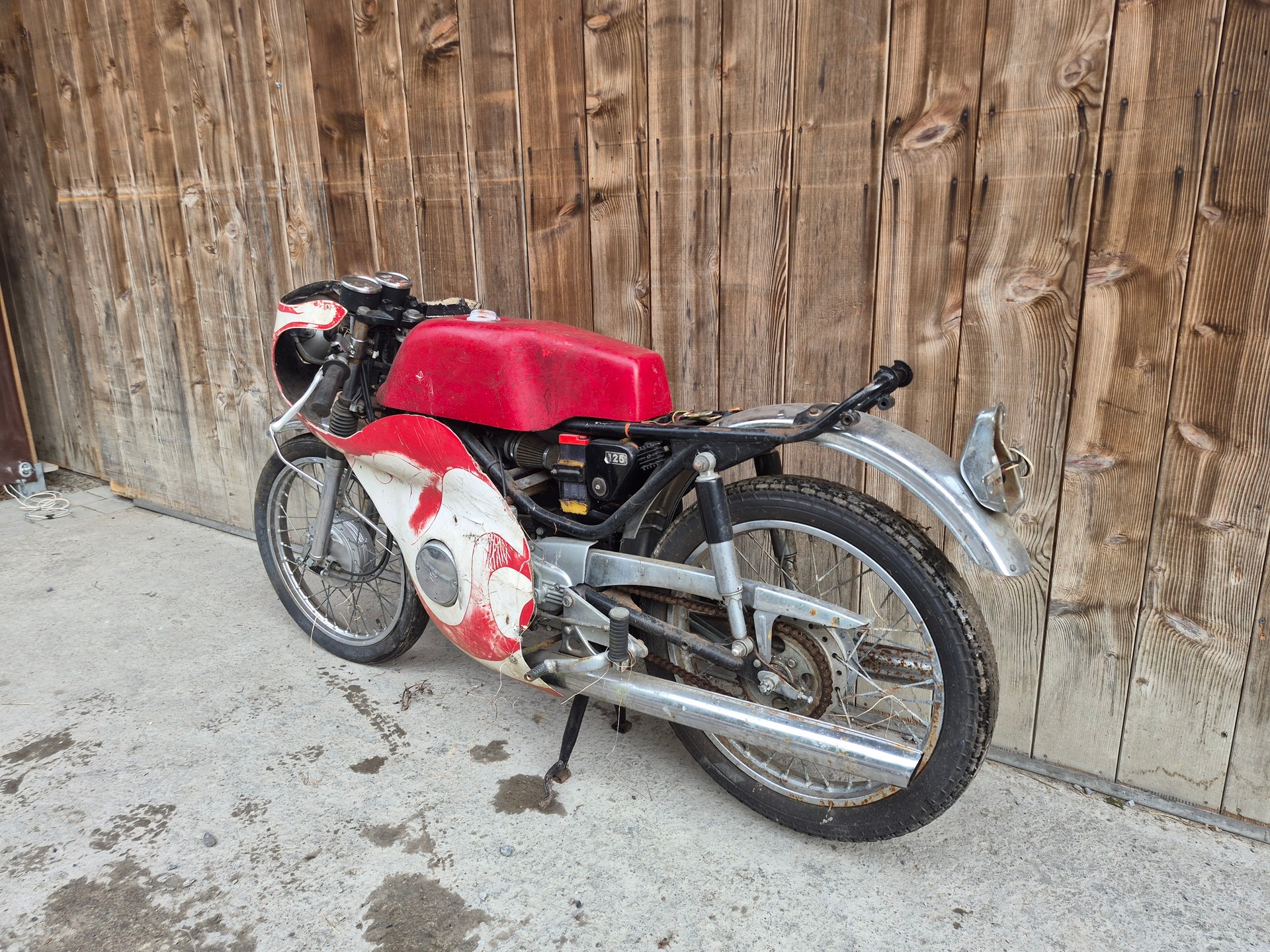 SUZUKI T125-image-2