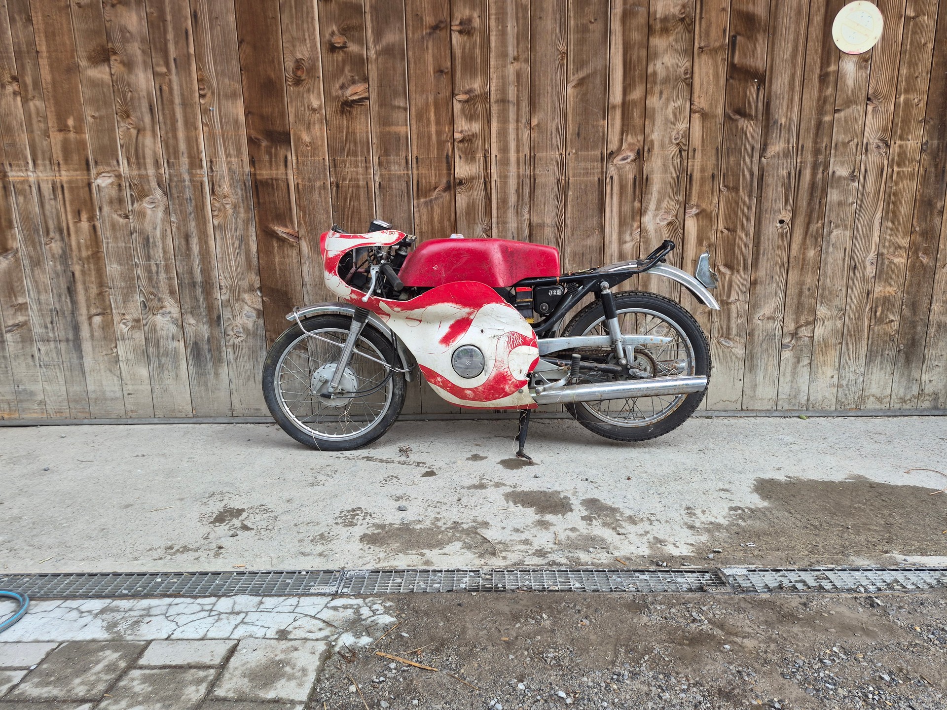 SUZUKI T125-image-0