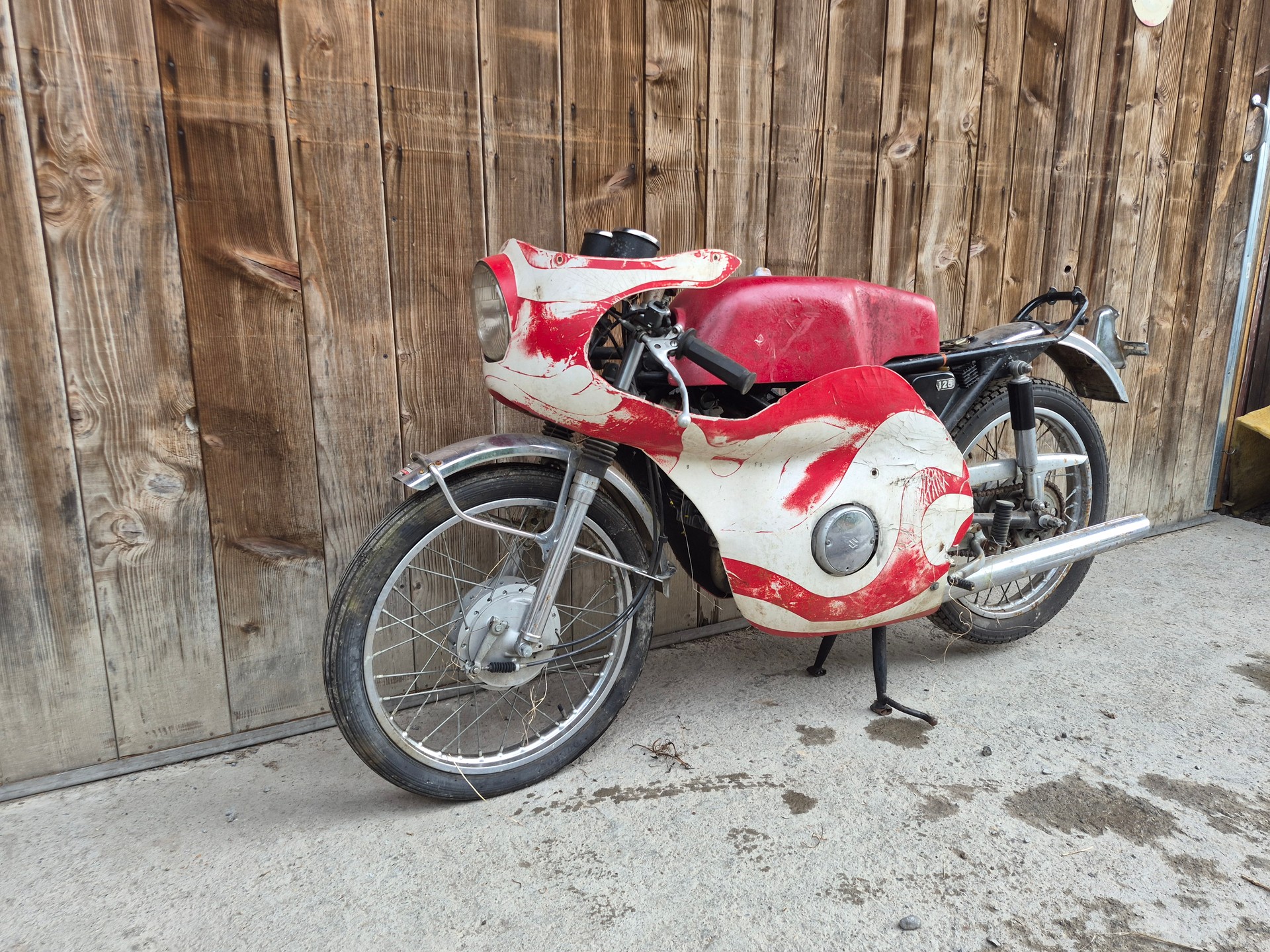SUZUKI T125-image-1