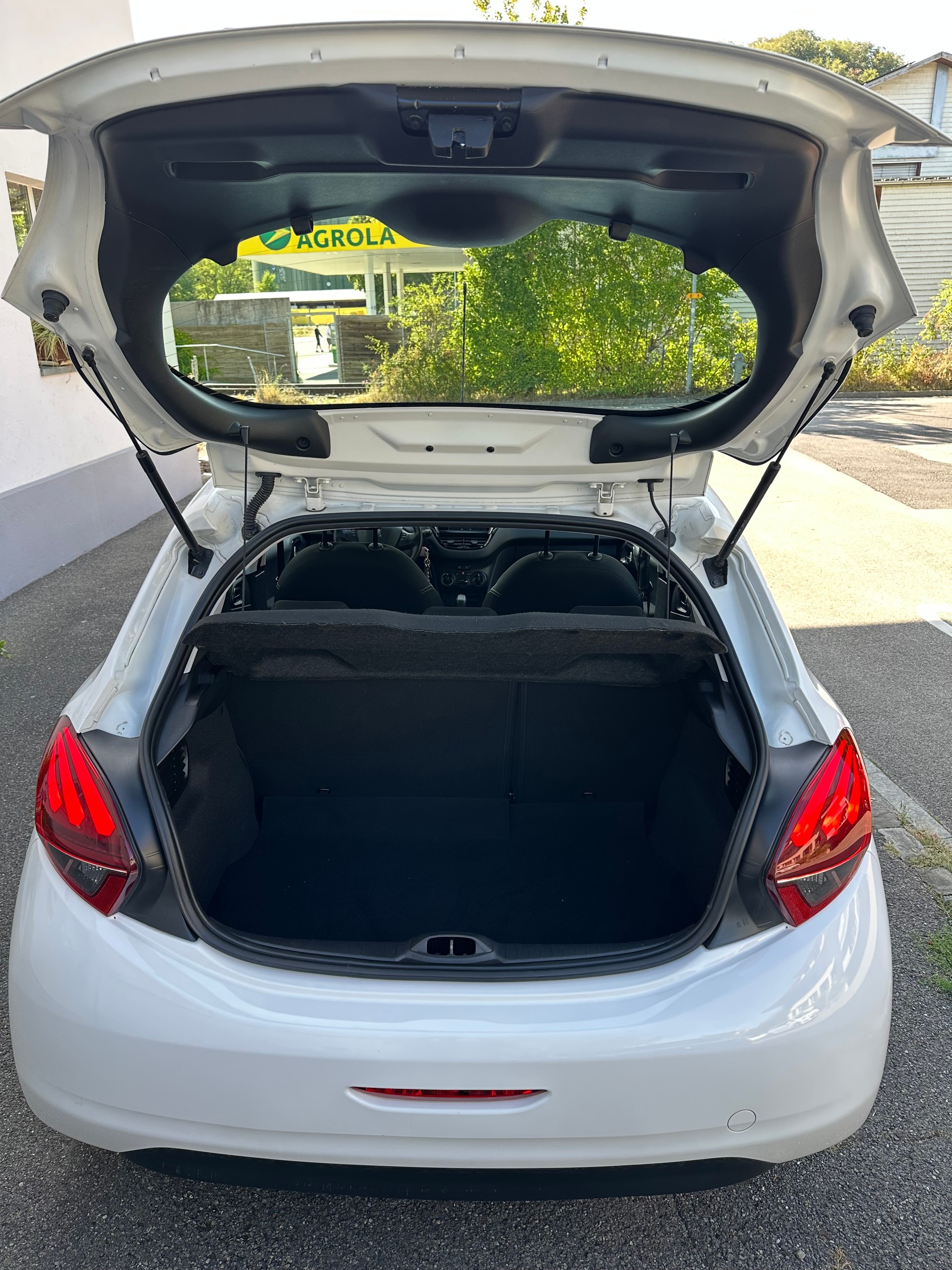 PEUGEOT 1.2 PureTech Active-image-2