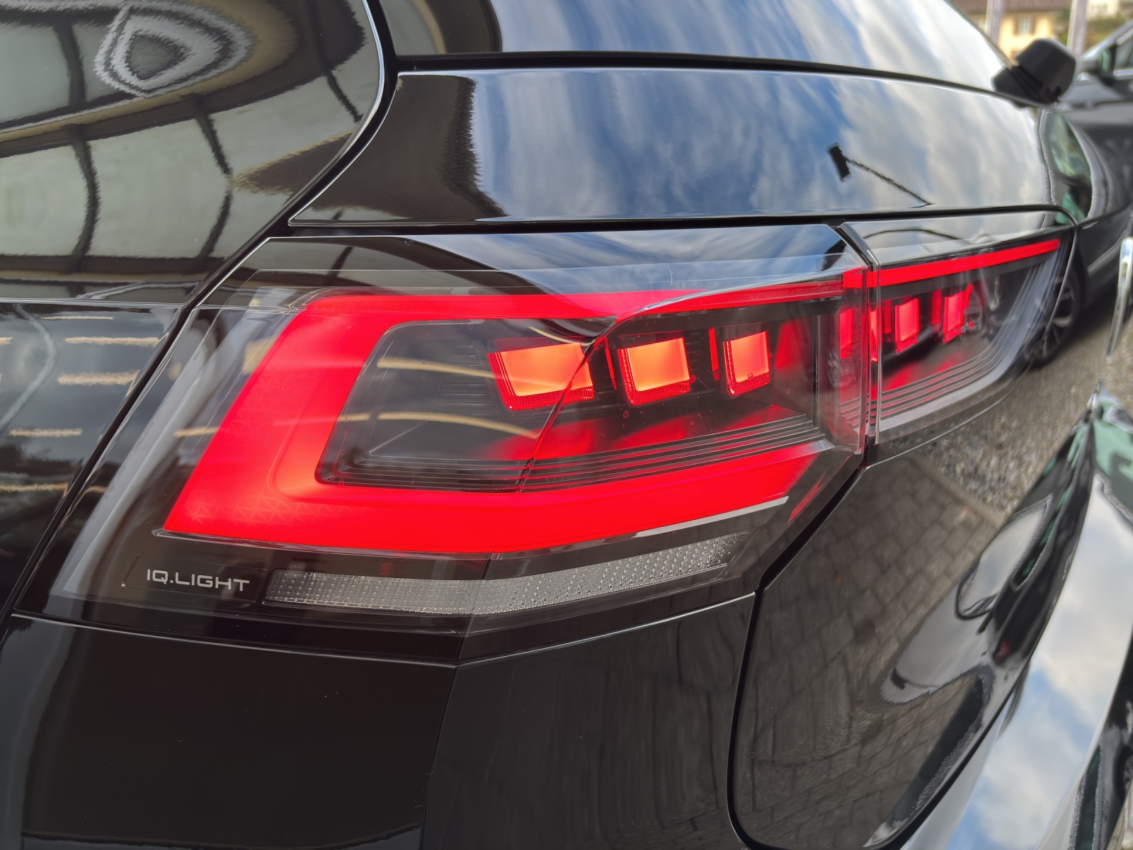 VW New Golf 2.0 TSI GTI DSG mit fortl. Werksgarantie 5 Jahre & Winterräder-image-8