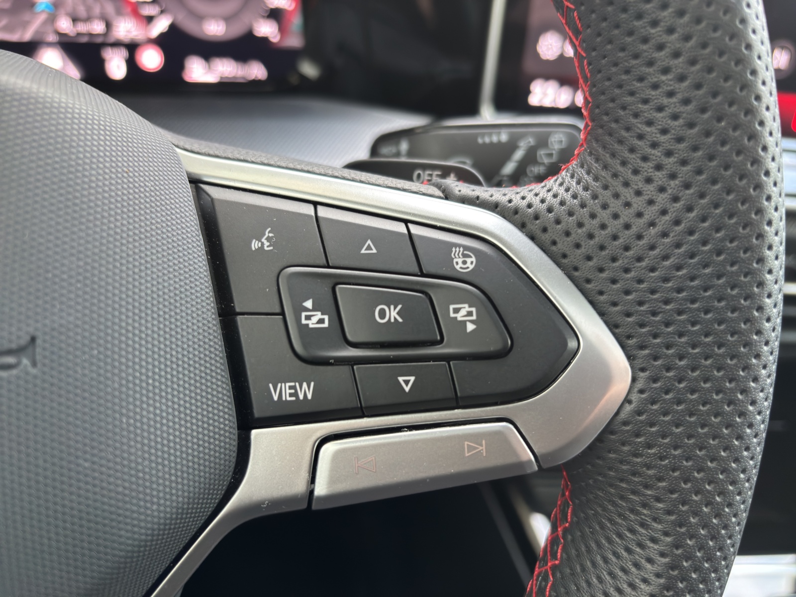 VW New Golf 2.0 TSI GTI DSG mit fortl. Werksgarantie 5 Jahre & Winterräder-image-16