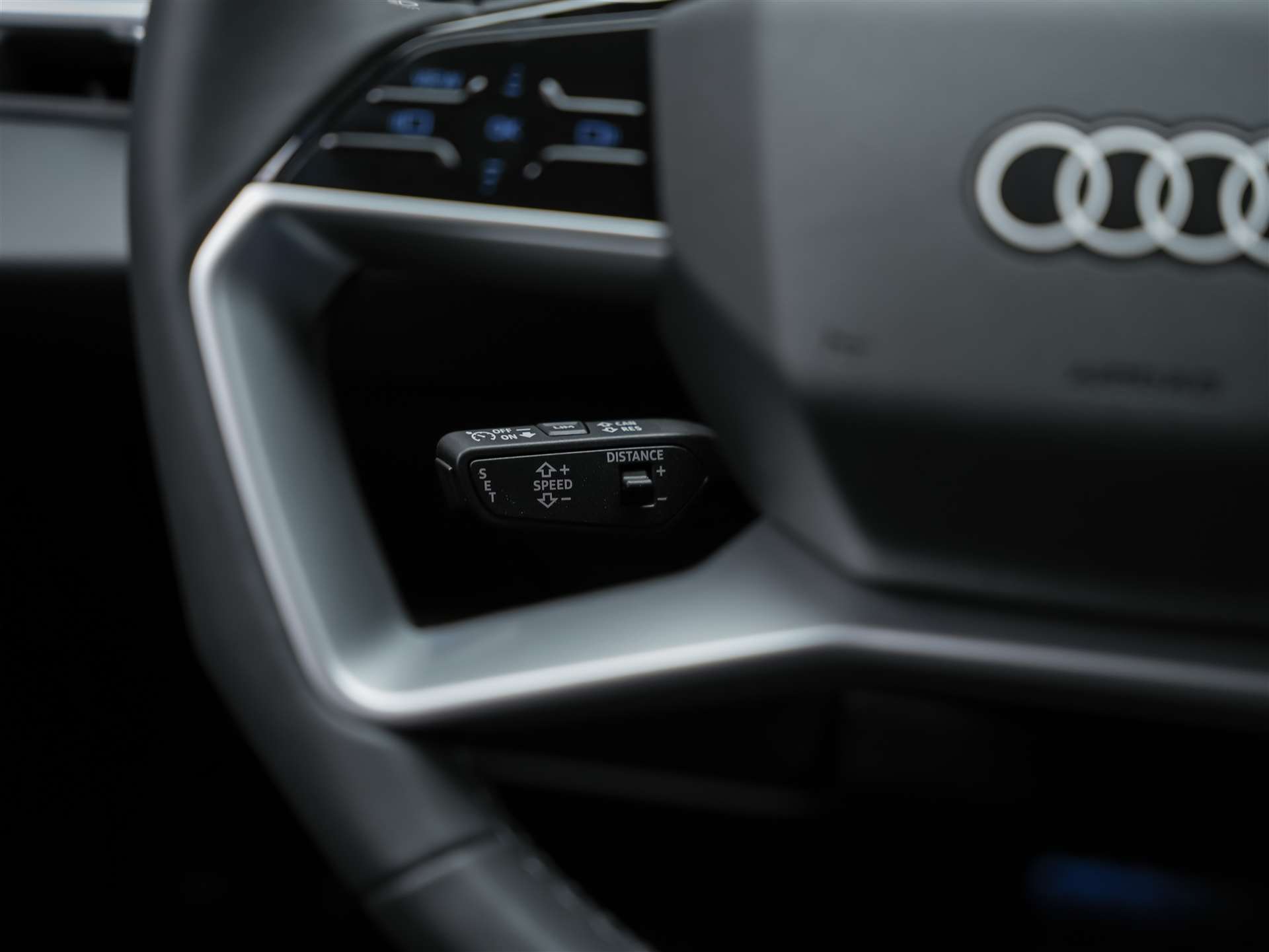 AUDI A6 Limousine S Line TDI quattro S tronic *Werksgarantie*360°*Assistenten*-image-29