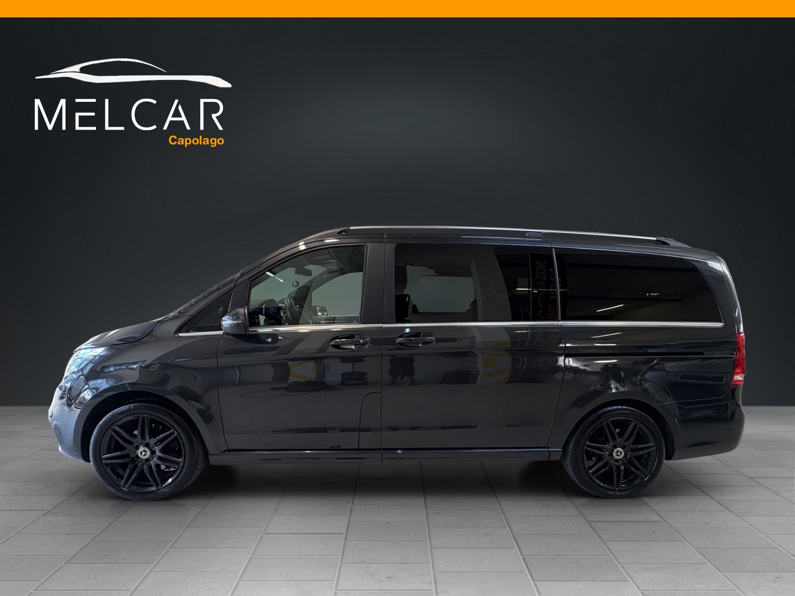 MERCEDES-BENZ V 300 d lang Avantgarde 4Matic 9G-Tronic AMG Line-image-4