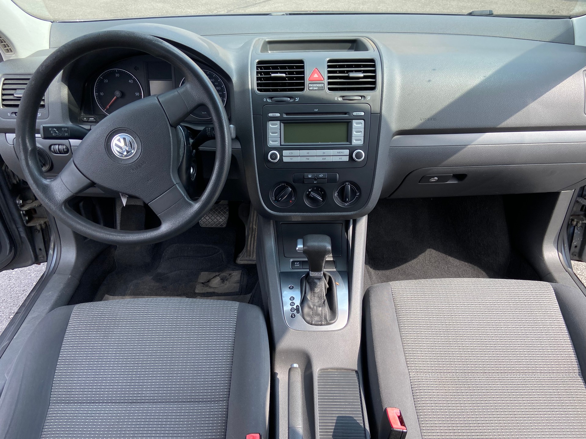 VW Jetta 1.9 TDI Trendline DSG ***Prix Fix***-image-6