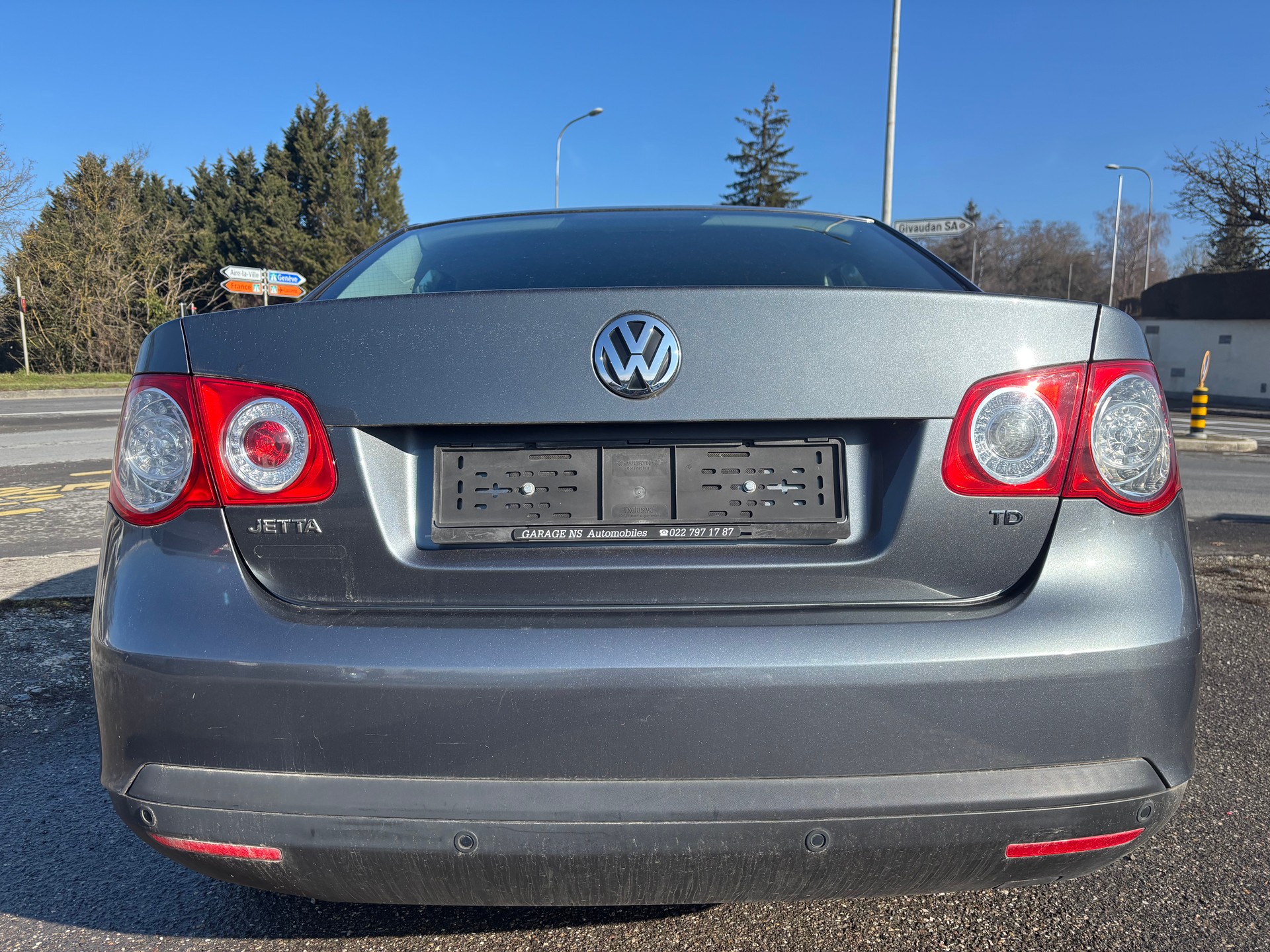VW Jetta 1.9 TDI Trendline DSG ***Prix Fix***-image-4