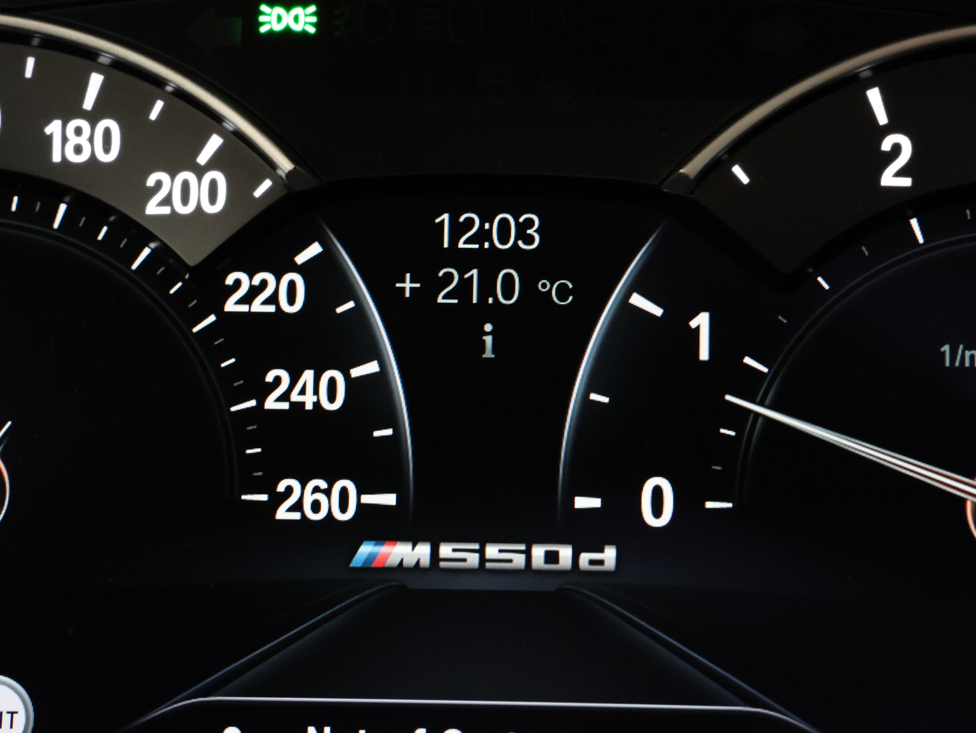 BMW M550d xDrive Touring Steptronic-image-20