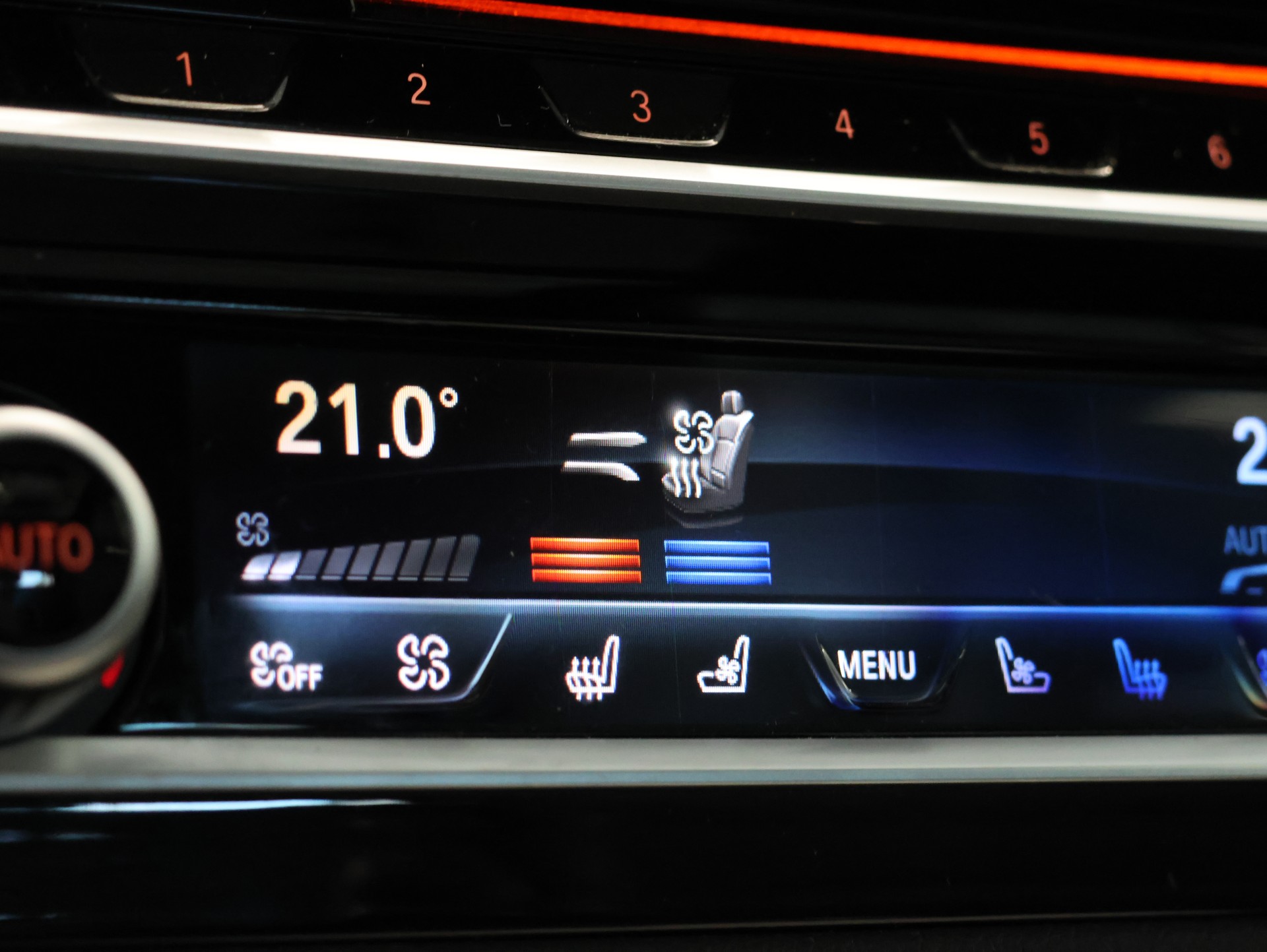 BMW M550d xDrive Touring Steptronic-image-28