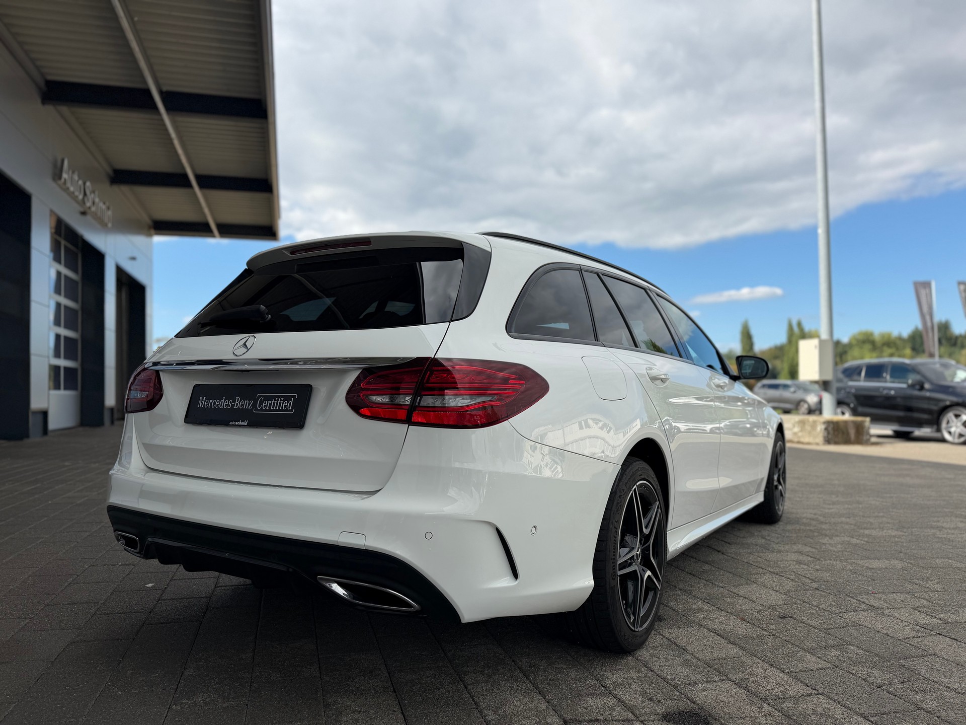 MERCEDES-BENZ C 220 d AMG Line 4Matic 9G-Tronic-showroom-element-1