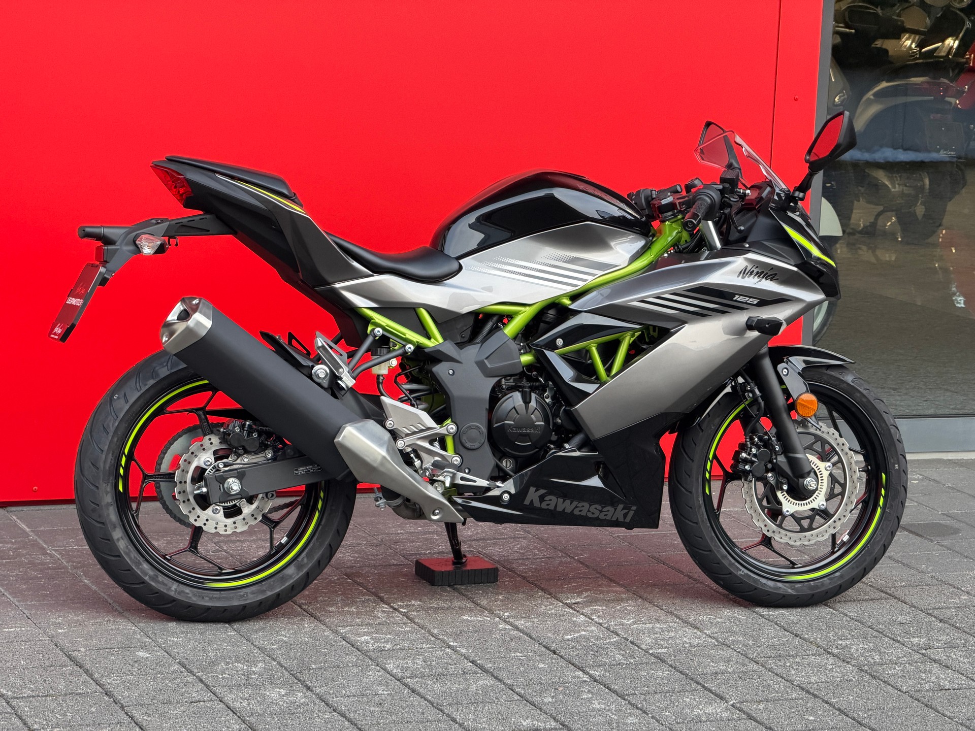 KAWASAKI Ninja 125-image-12