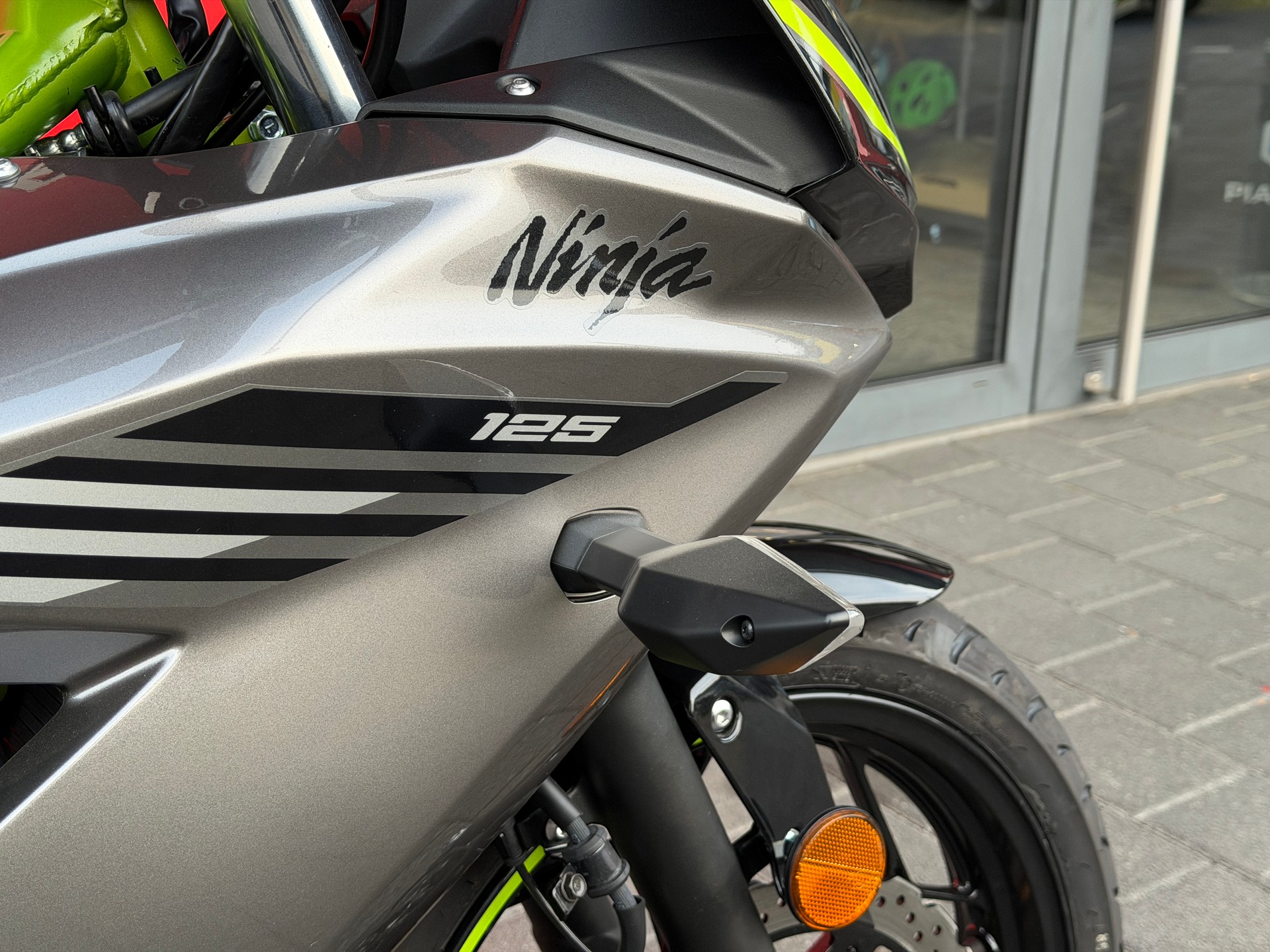 KAWASAKI Ninja 125-image-5