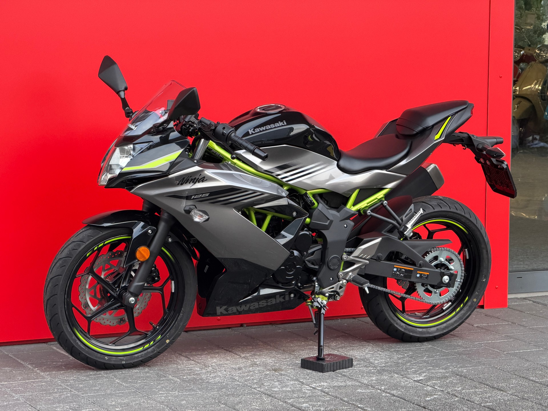 KAWASAKI Ninja 125-image-9
