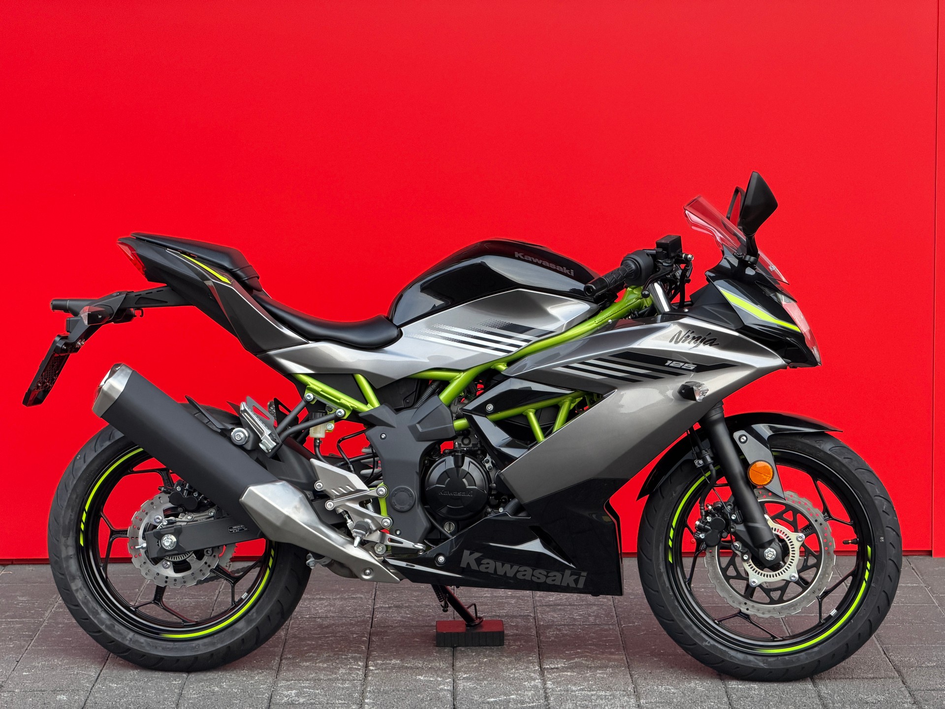 KAWASAKI Ninja 125-image-0