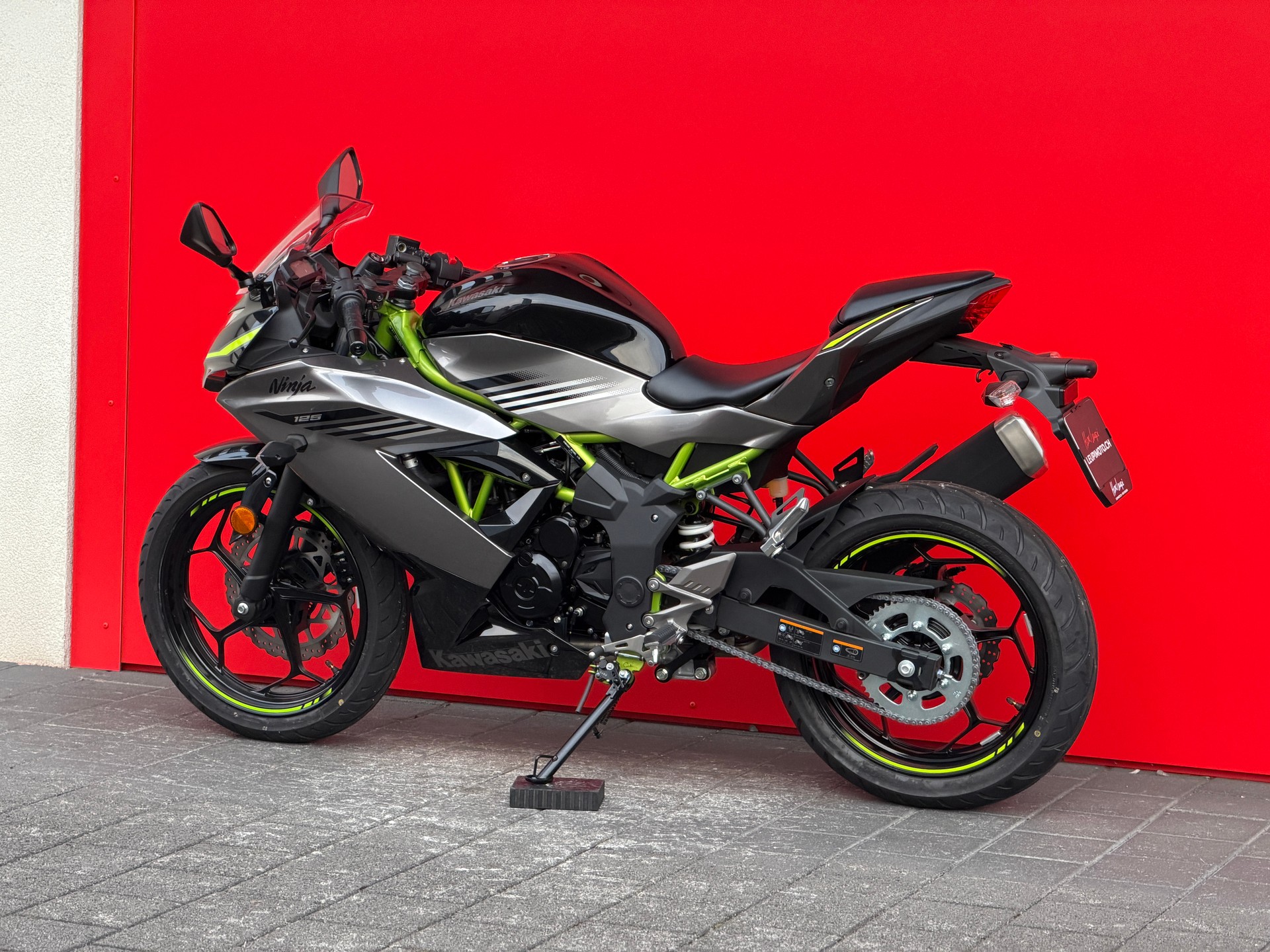 KAWASAKI Ninja 125-image-10