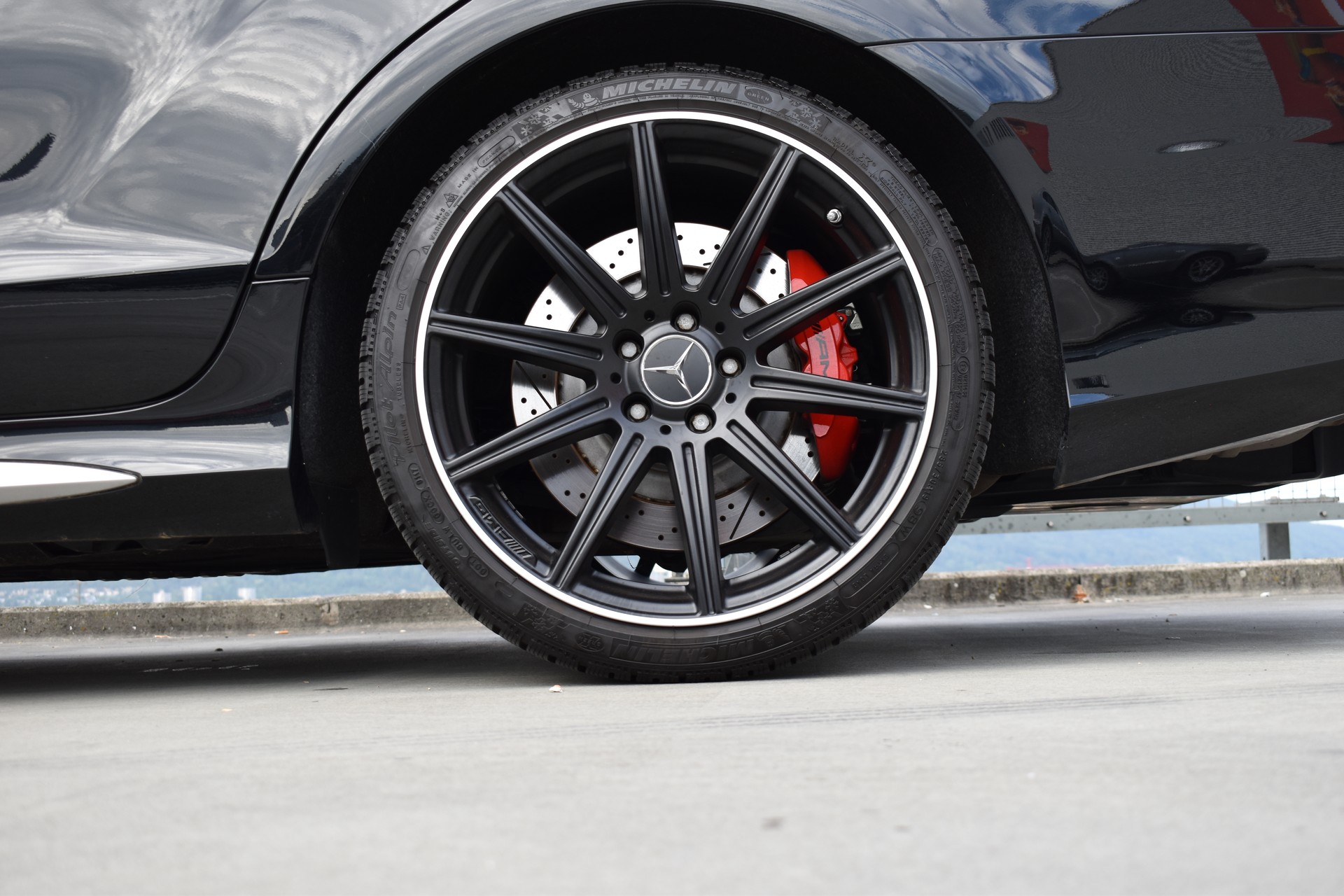 MERCEDES-BENZ CLS SHOOTING BRAKE 63 AMG S 4MATIC SPEEDSHIFT MCT l 585 PS-image-21