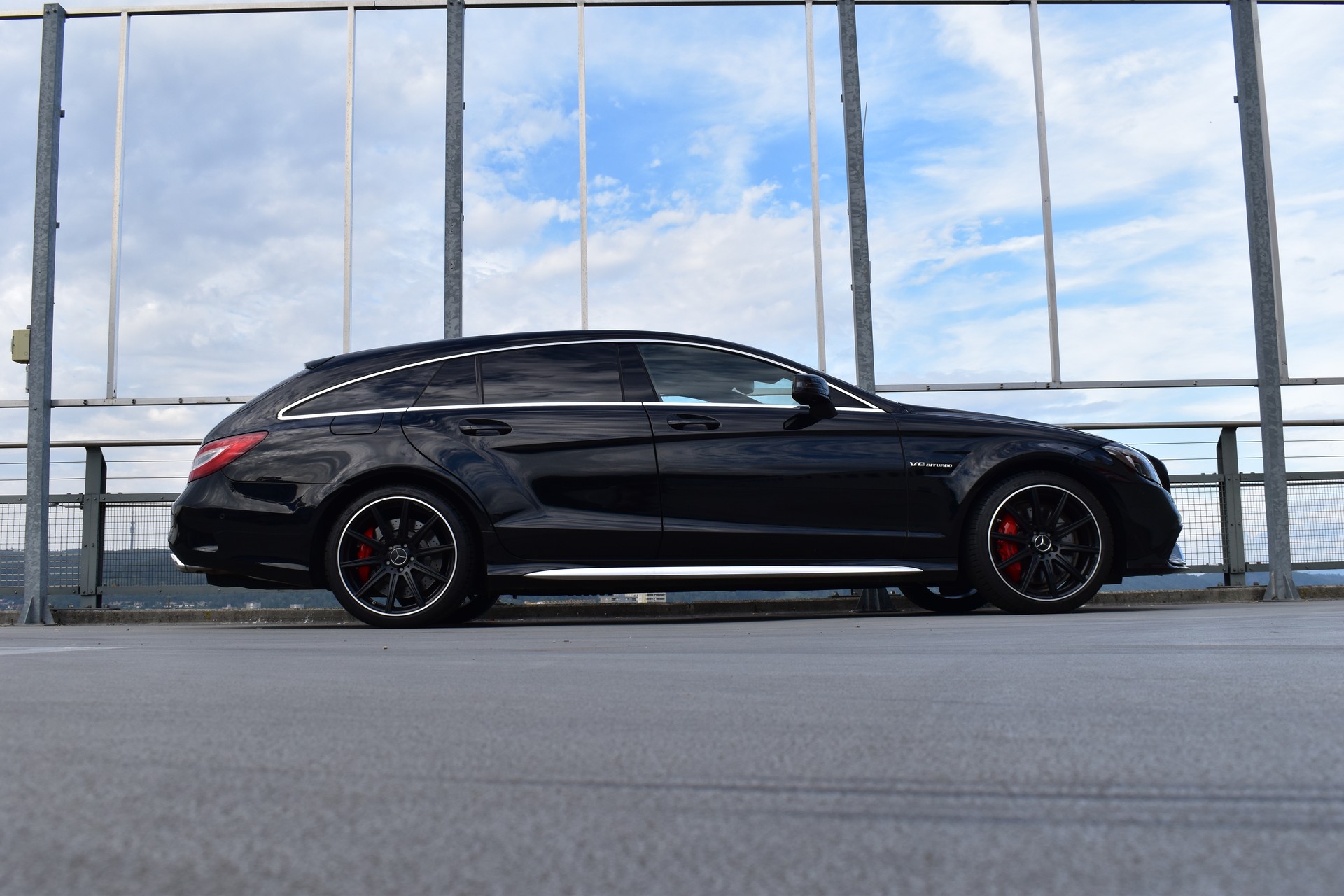 MERCEDES-BENZ CLS SHOOTING BRAKE 63 AMG S 4MATIC SPEEDSHIFT MCT l 585 PS-image-4