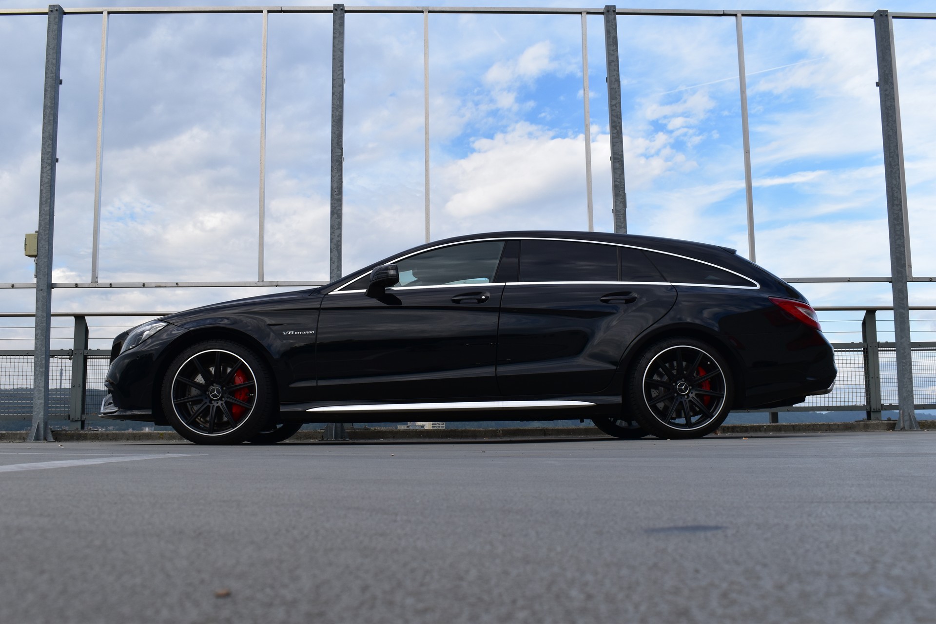 MERCEDES-BENZ CLS SHOOTING BRAKE 63 AMG S 4MATIC SPEEDSHIFT MCT l 585 PS-showroom-element-3