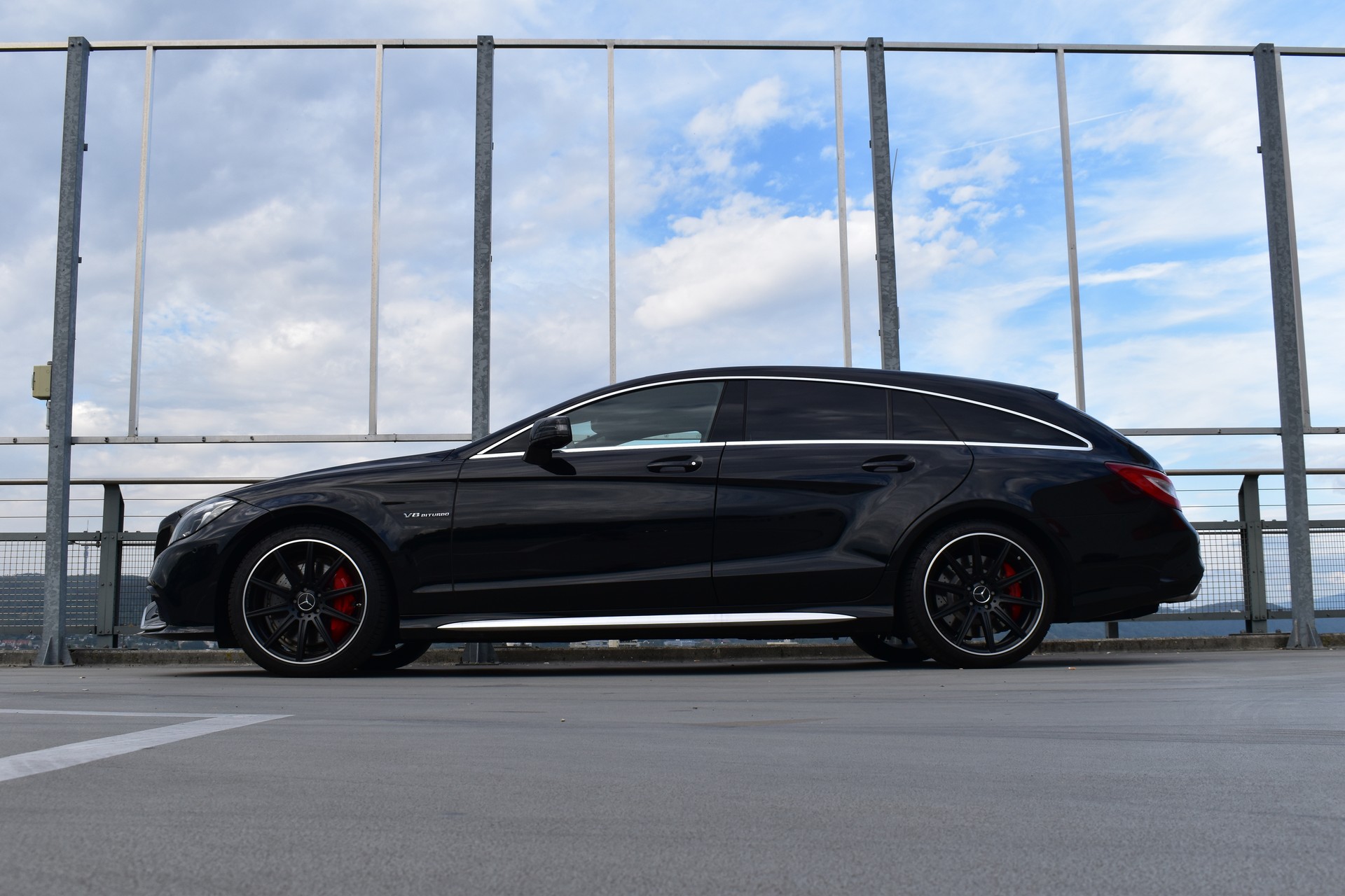 MERCEDES-BENZ CLS SHOOTING BRAKE 63 AMG S 4MATIC SPEEDSHIFT MCT l 585 PS-showroom-element-1