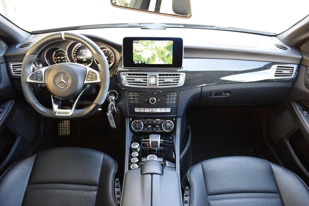 MERCEDES-BENZ CLS SHOOTING BRAKE 63 AMG S 4MATIC SPEEDSHIFT MCT l 585 PS-image-22