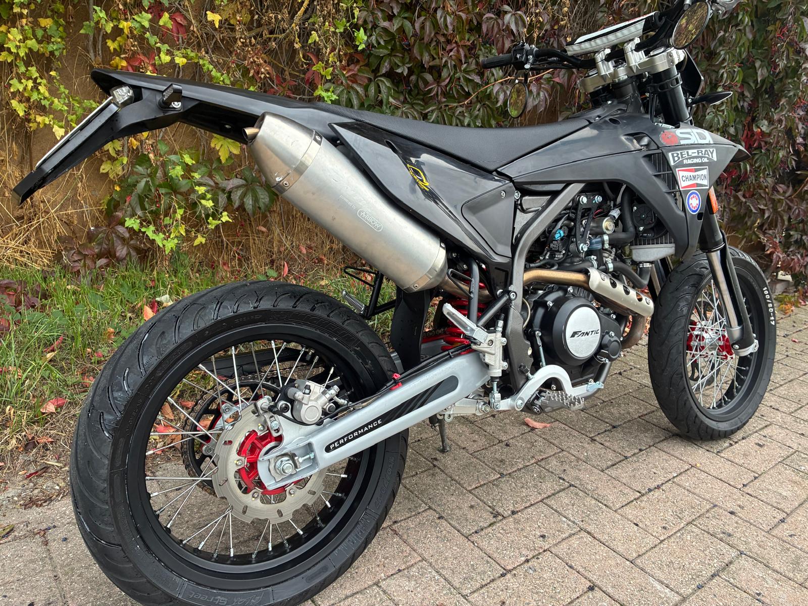 FANTIC XMF 125-image-3