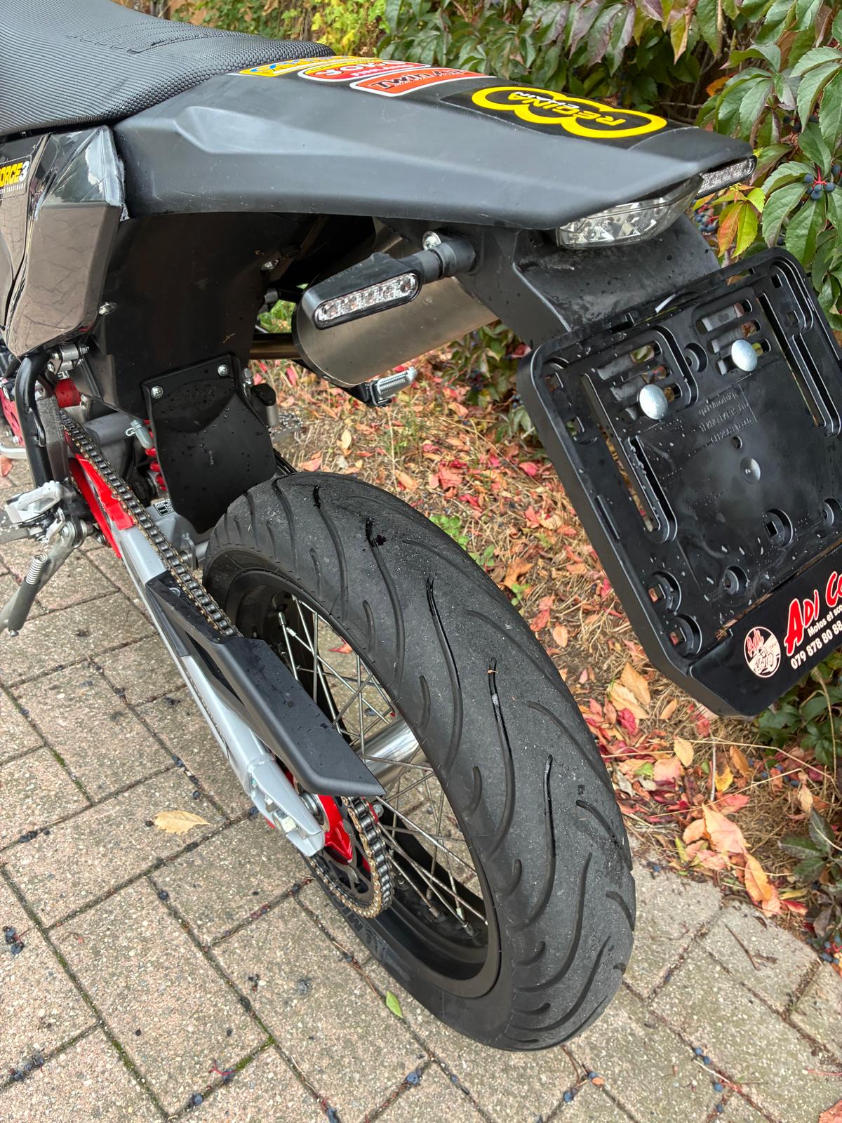 FANTIC XMF 125-image-11