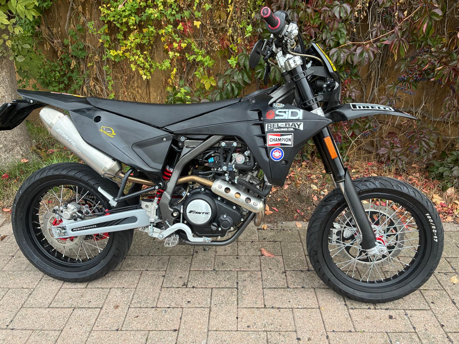 FANTIC XMF 125-image-1