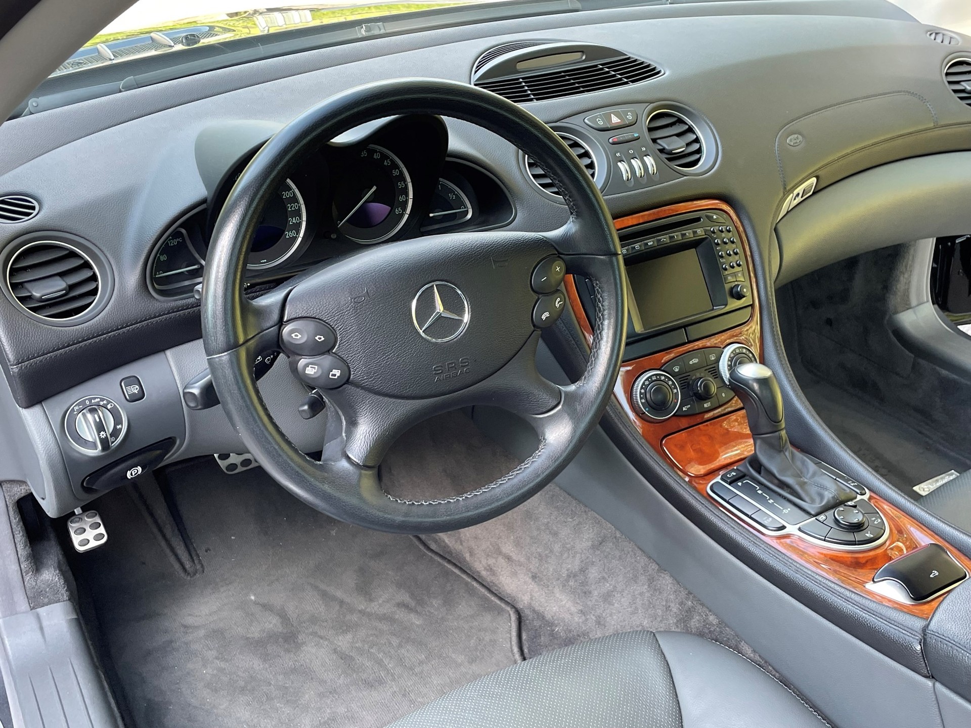 MERCEDES-BENZ SL 350-image-11