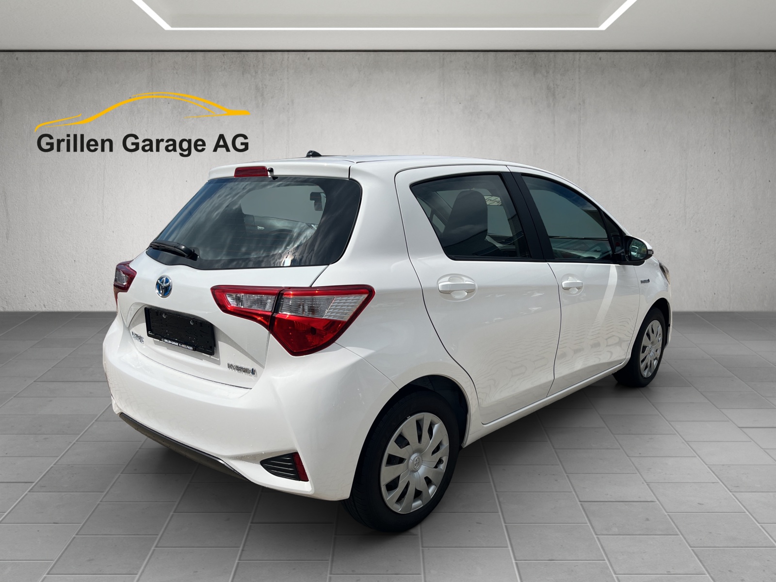 TOYOTA Yaris 1.5 VVT-i HSD Comfort-image-4