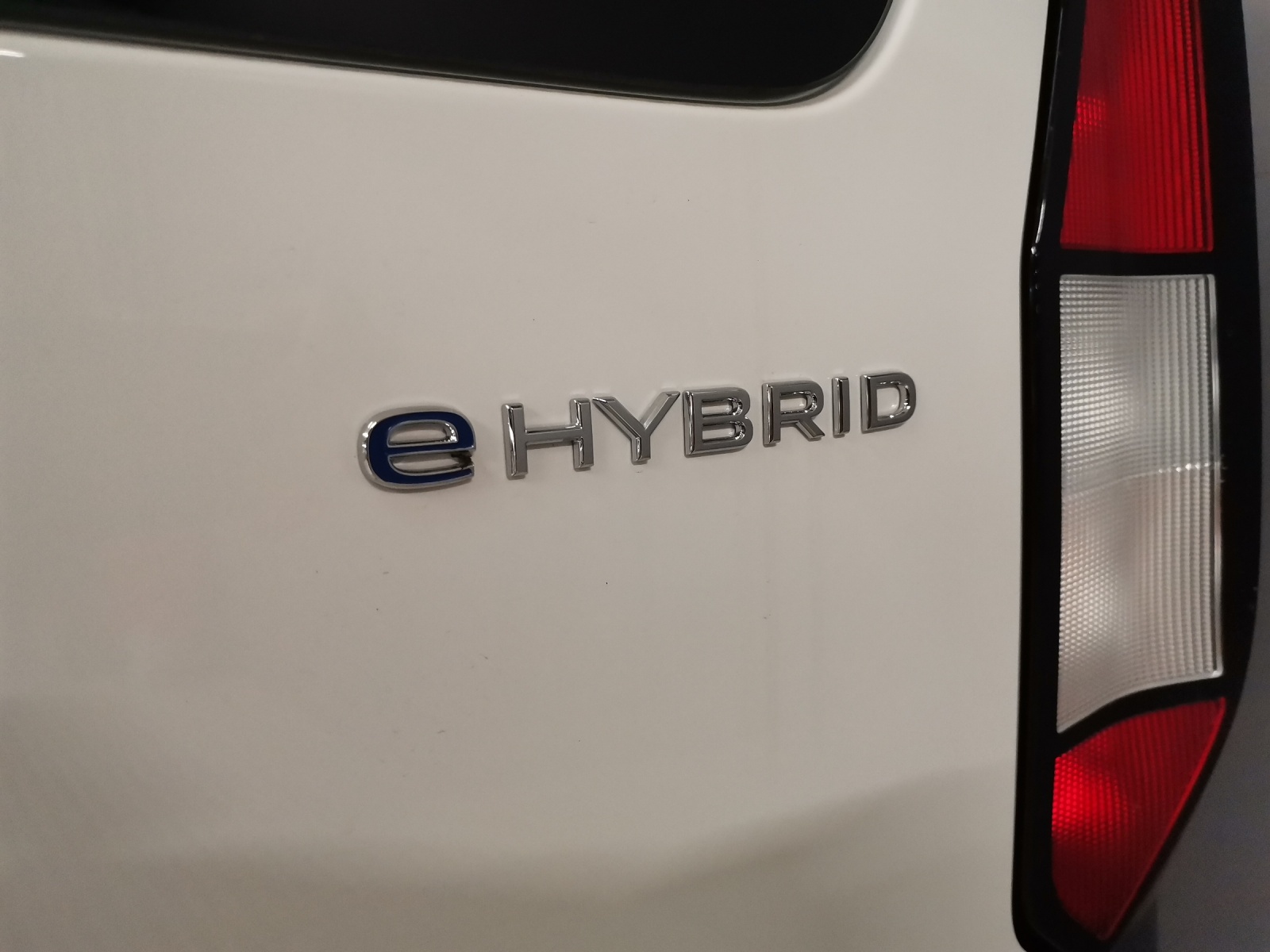 VW Caddy Kaw. 1.5 TSI eHybrid Entry DSG-image-12
