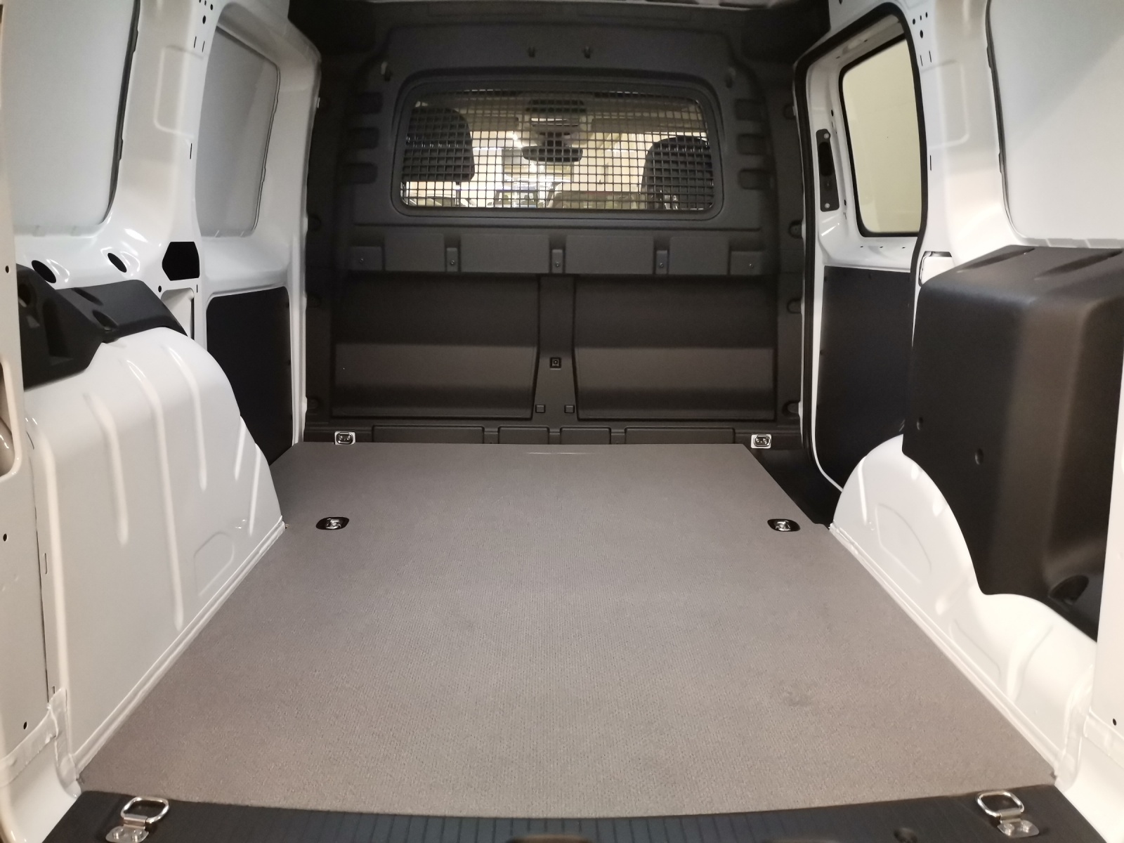 VW Caddy Kaw. 1.5 TSI eHybrid Entry DSG-image-10