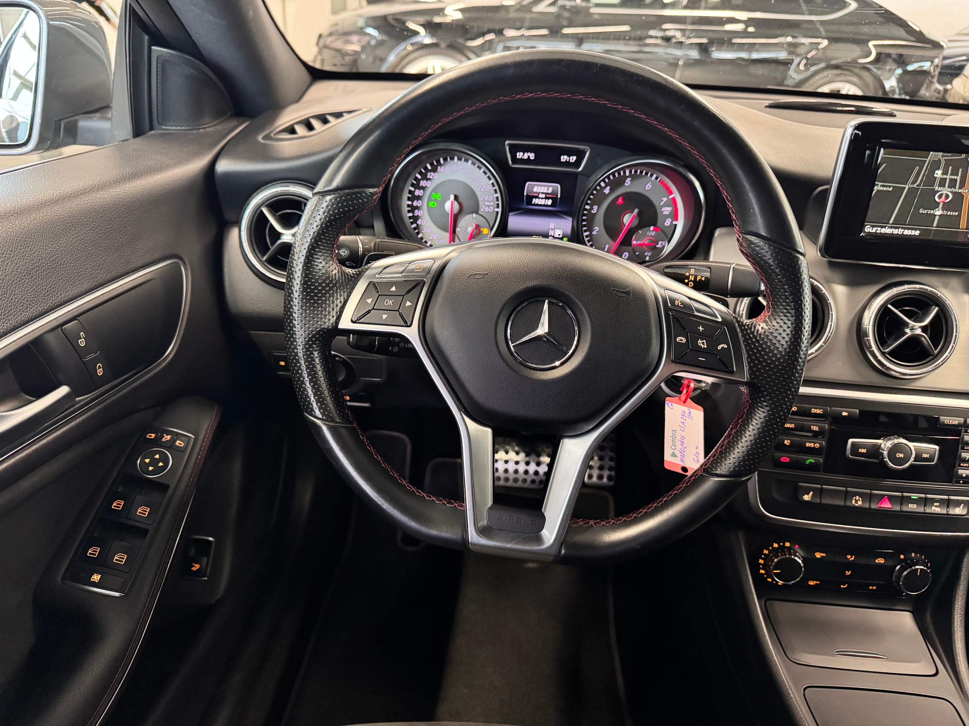 MERCEDES-BENZ CLA 250 AMG Line 7G-DCT-image-13