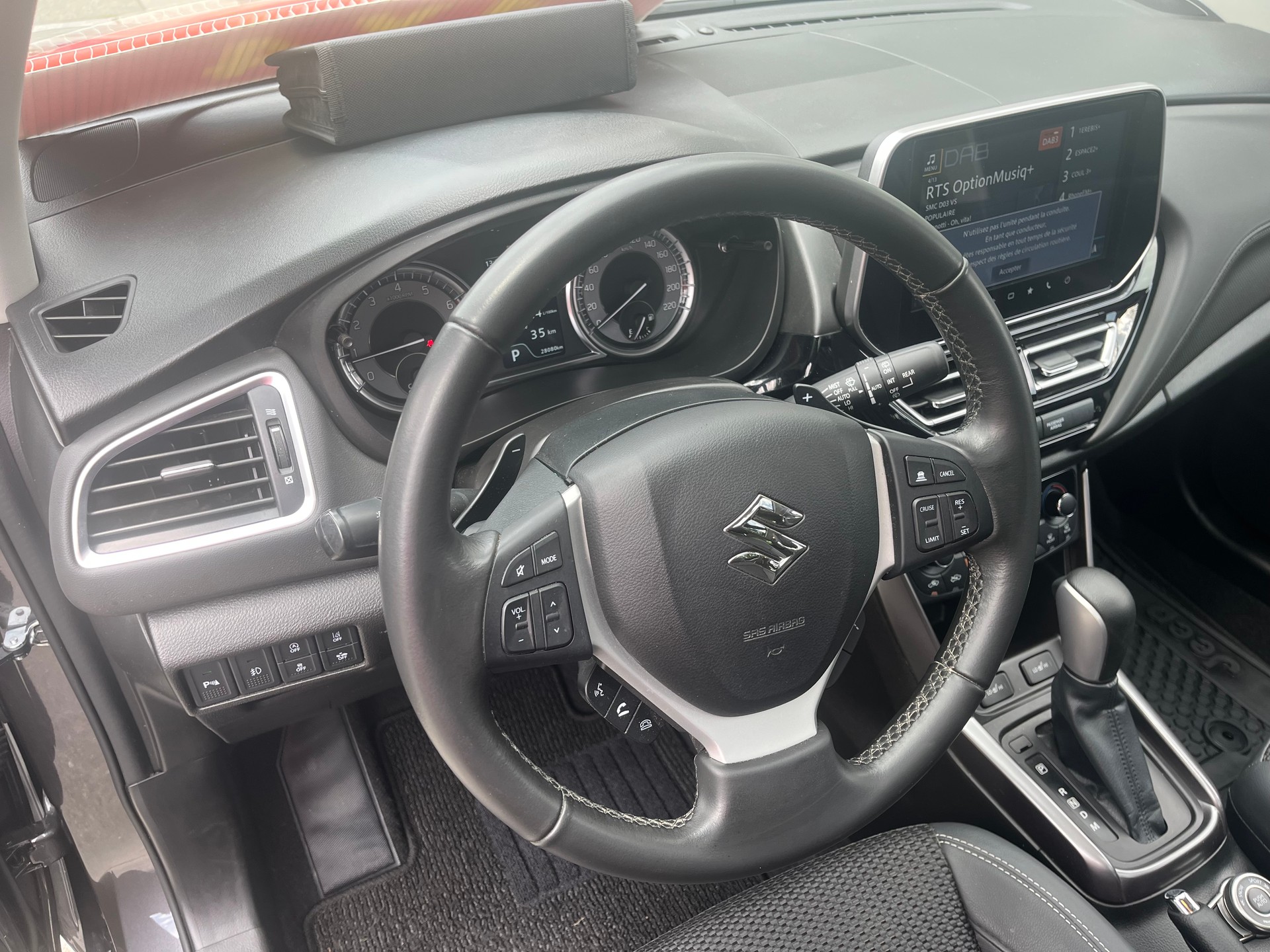 SUZUKI SX4 S-Cross 1.4 16V Compact Top Hybrid 4WD Automatic-image-10