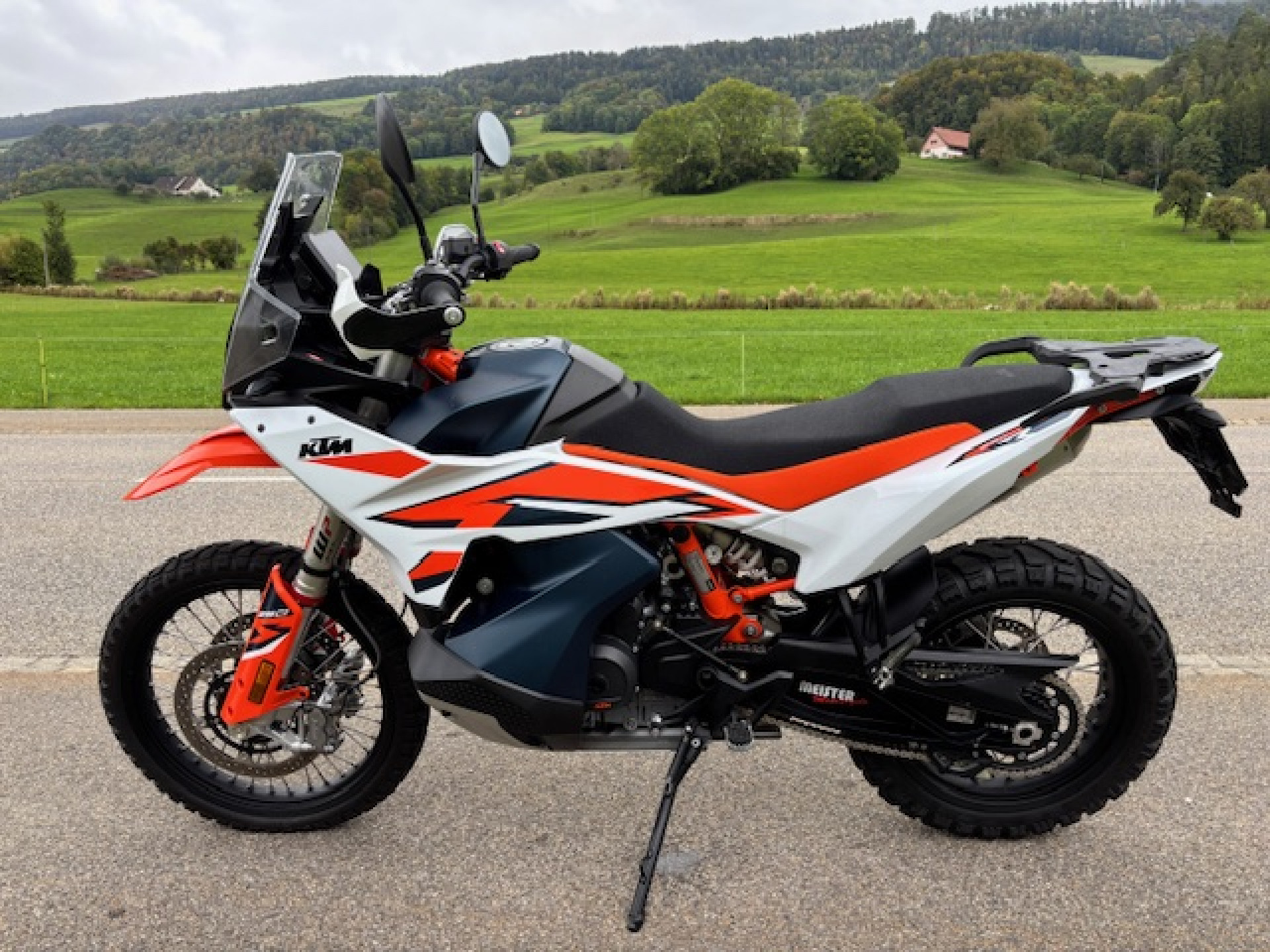 KTM 890 Adventure R-image-1