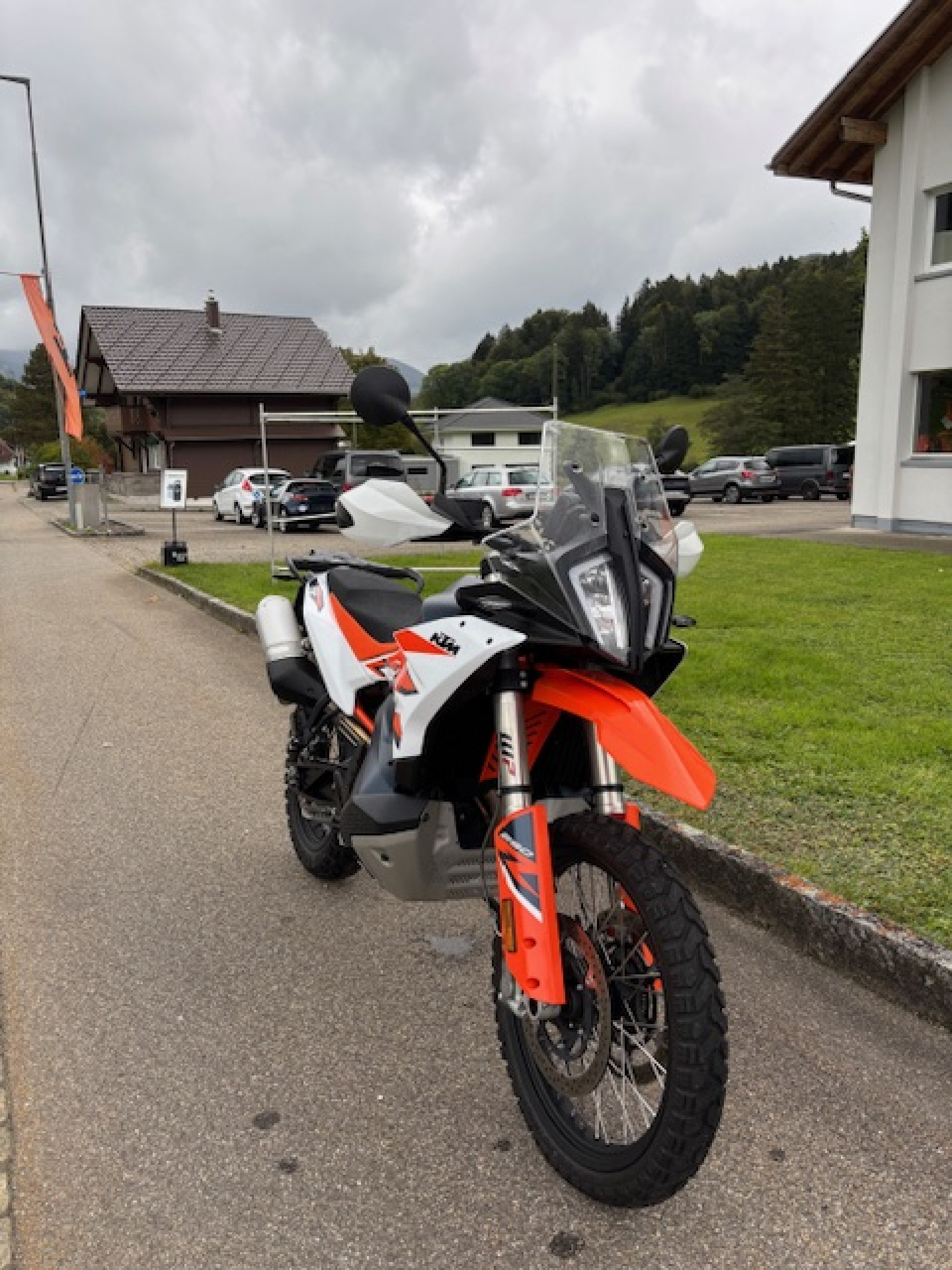 KTM 890 Adventure R-image-2