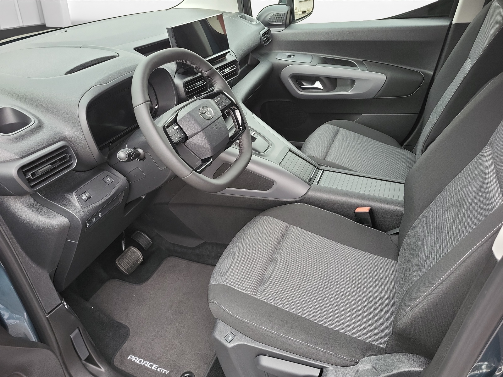 TOYOTA Proace City Verso L2 1.5 HDi 1-image-12