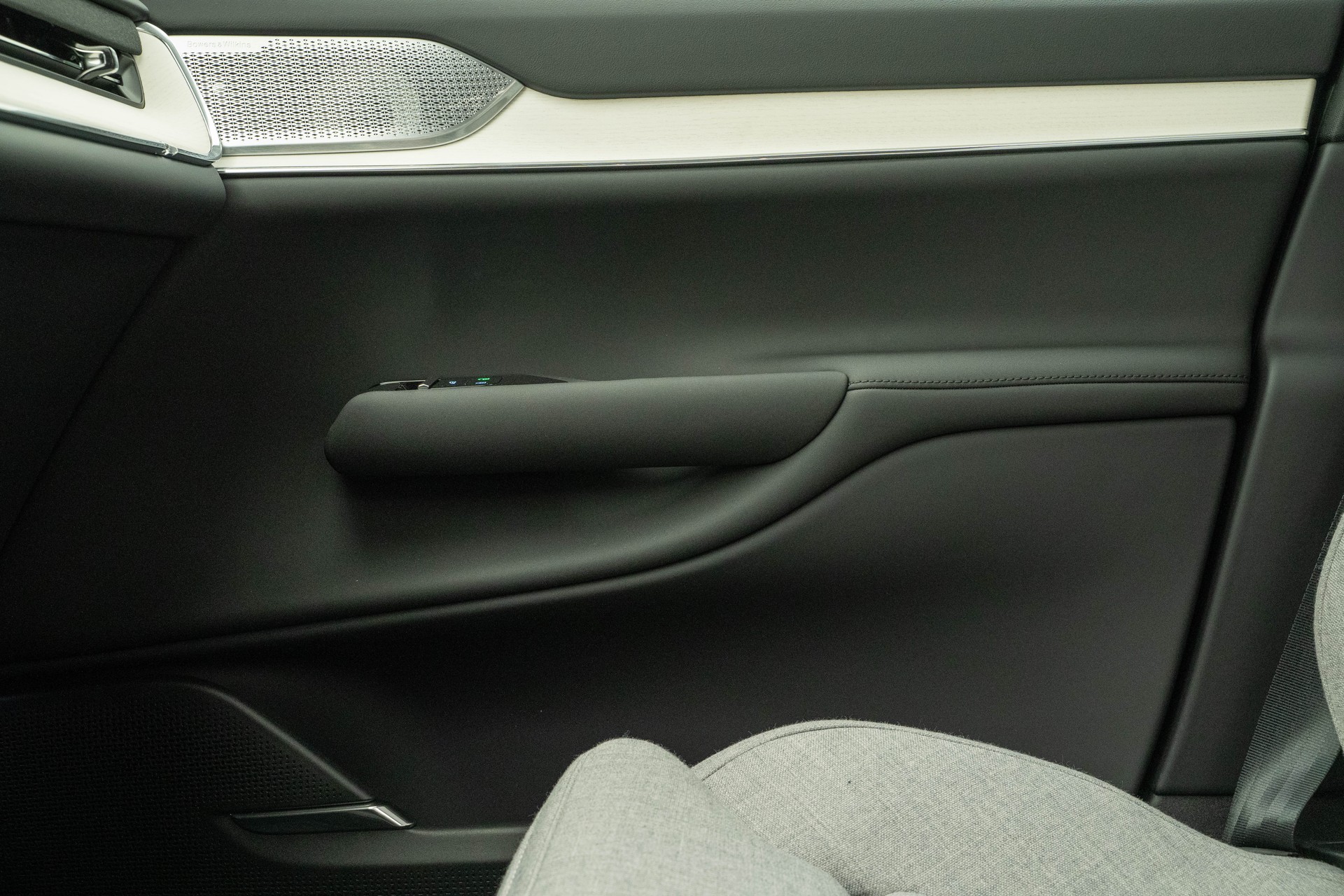 VOLVO EX90 Twin Performance Ultra AWD-image-13