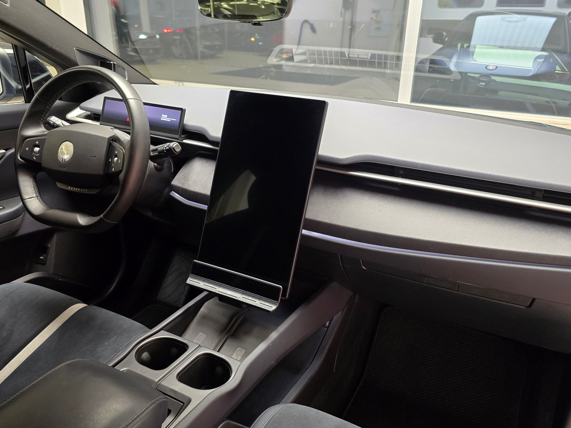 FISKER Ocean 73kWh Sport / Autonomie +500 km-image-13
