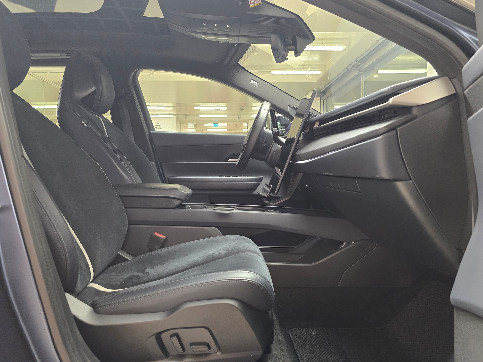 FISKER Ocean 73kWh Sport / Autonomie +500 km-image-11
