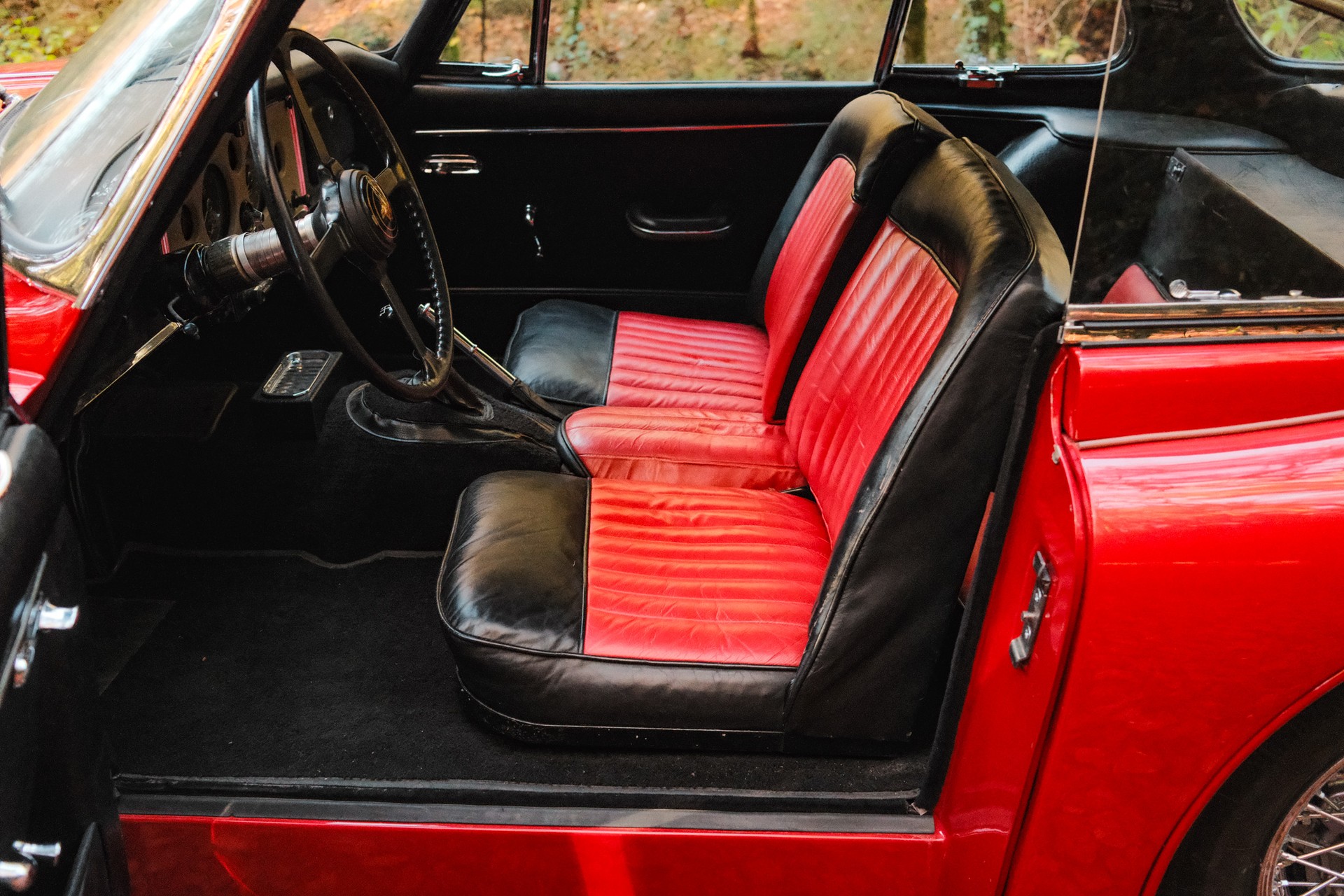 JAGUAR XK 150 3.4-Litre FHC-image-5