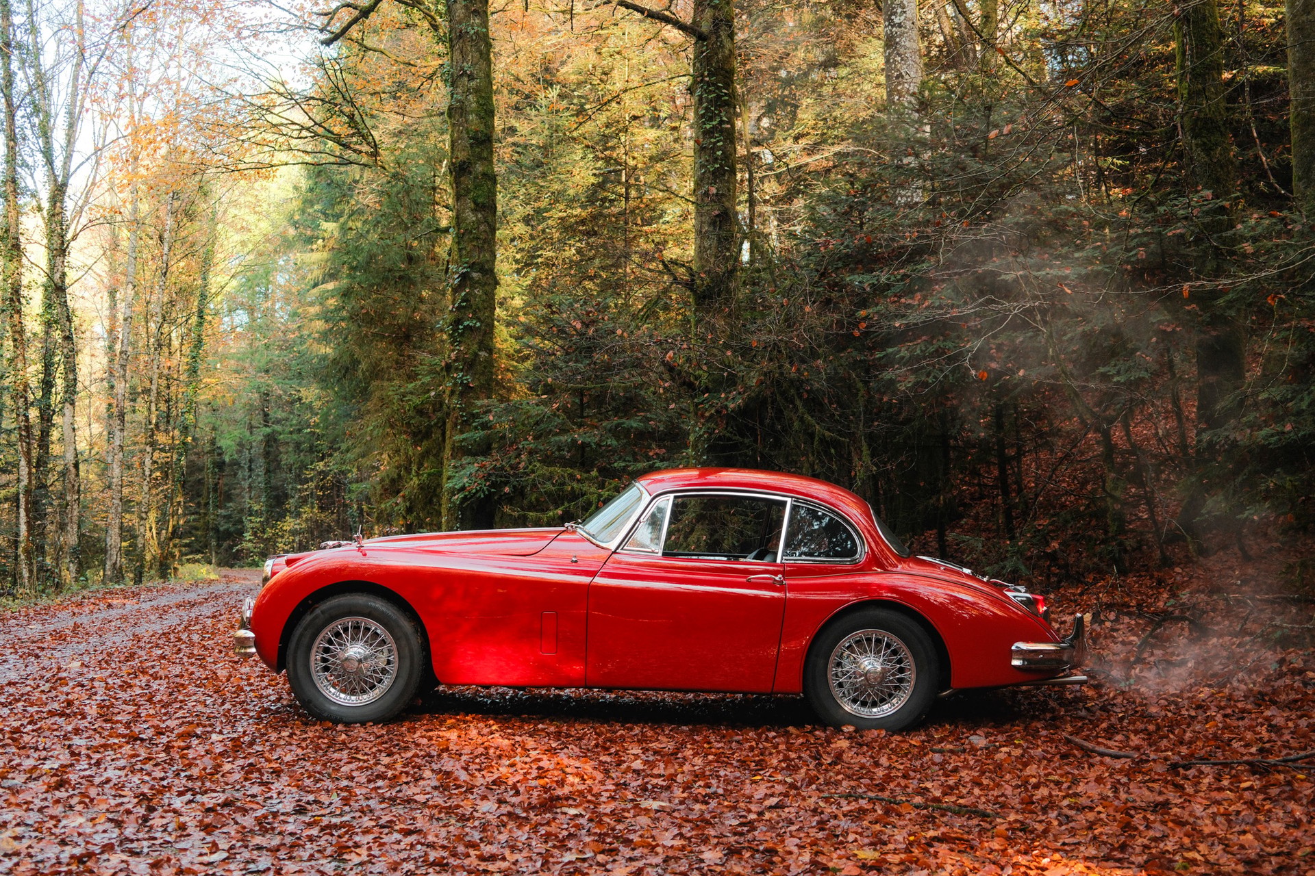 JAGUAR XK 150 3.4-Litre FHC-image-4
