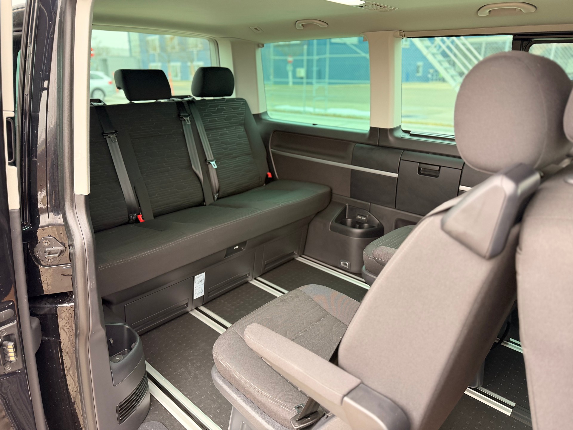 VW T6.1 Multivan 2.0 Bi-TDI Comfortline 4Motion DSG-image-14