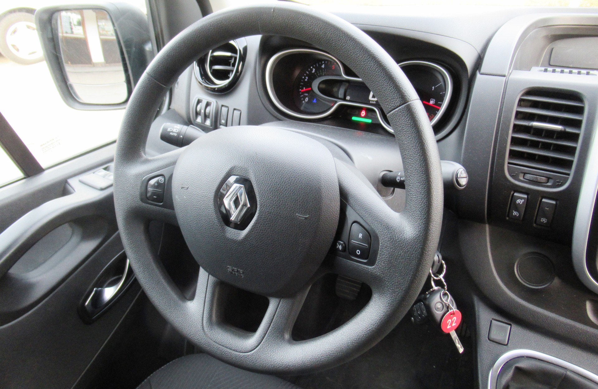 RENAULT Trafic 2.0 Energy dCi 120 3.0t Business L1H1-image-10