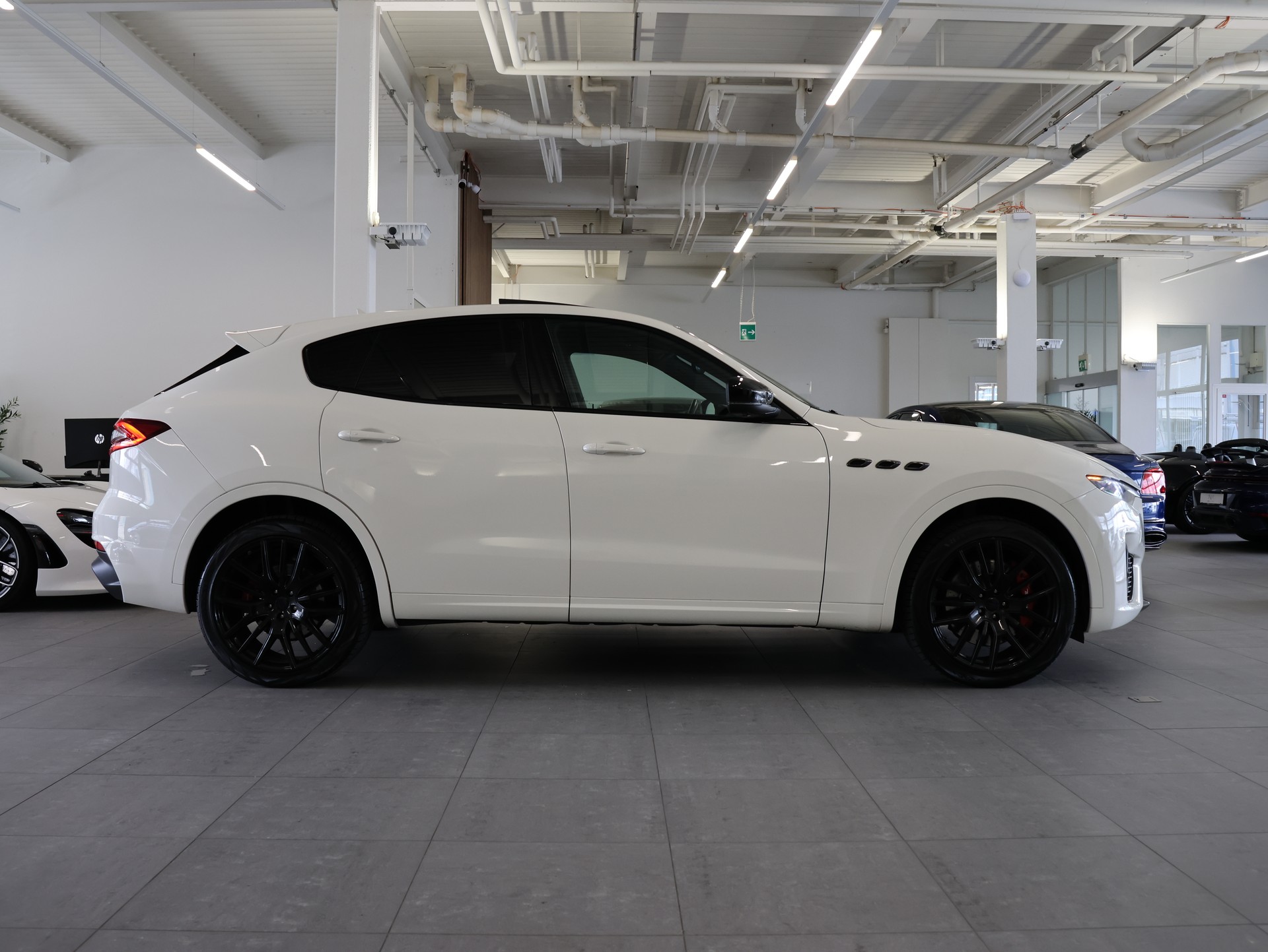MASERATI Levante S 3.0 V6 Automatica * Facelift *Harman/Kardon Soundsystem* *Panoramadach* *Surround View Camera* *Softclose*-image-6