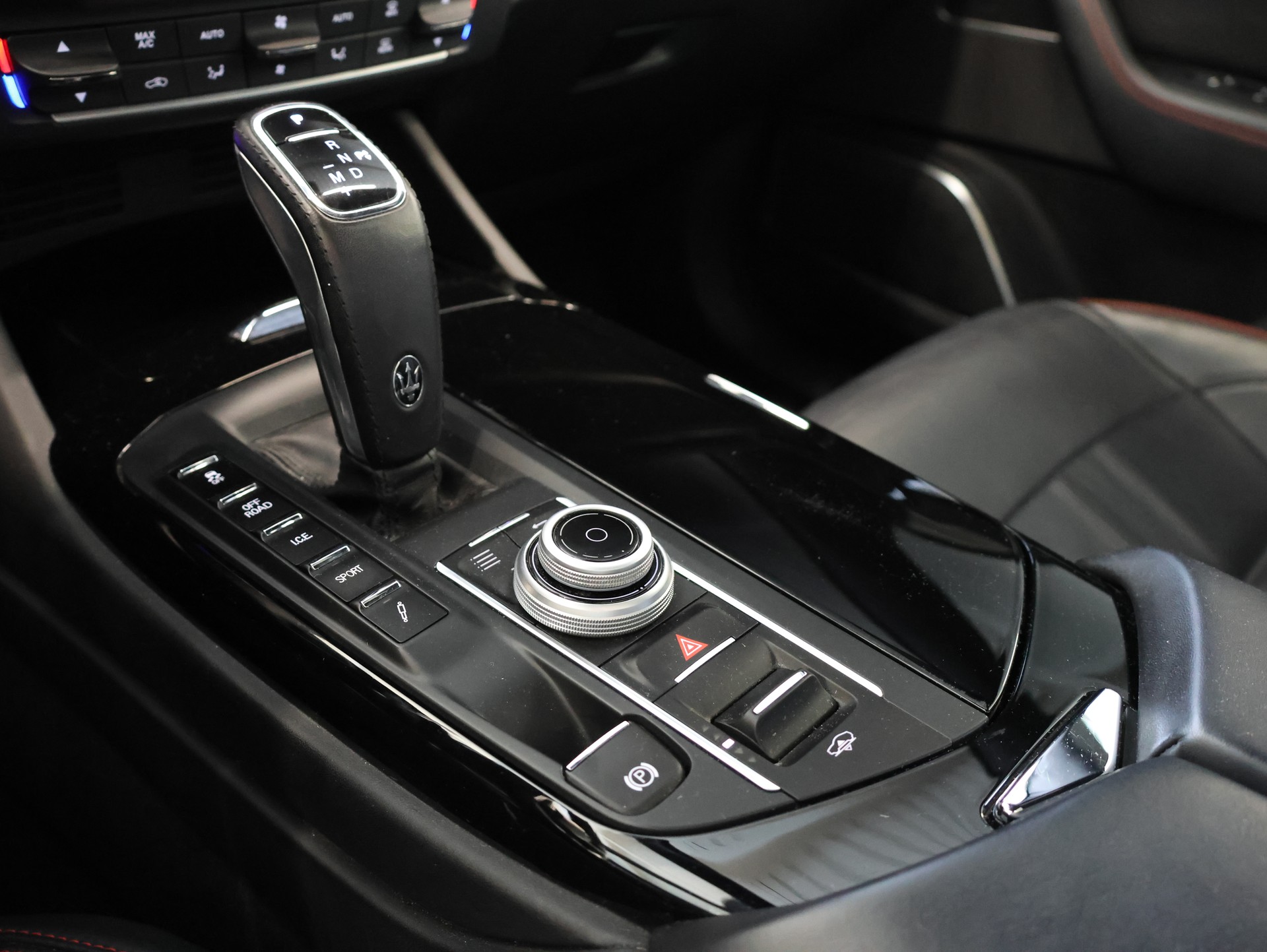 MASERATI Levante S 3.0 V6 Automatica * Facelift *Harman/Kardon Soundsystem* *Panoramadach* *Surround View Camera* *Softclose*-image-27